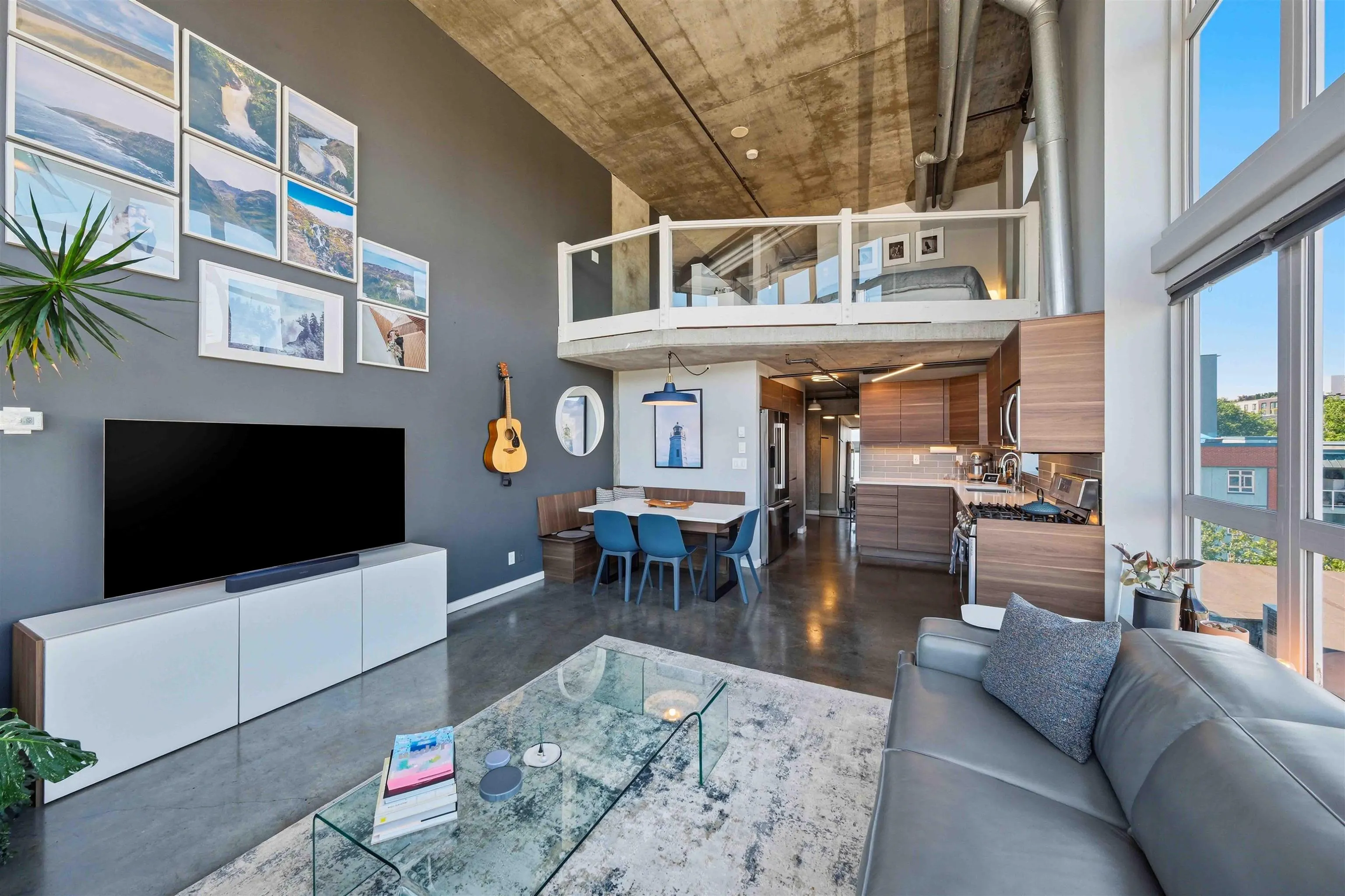 289 Alexander Street #407