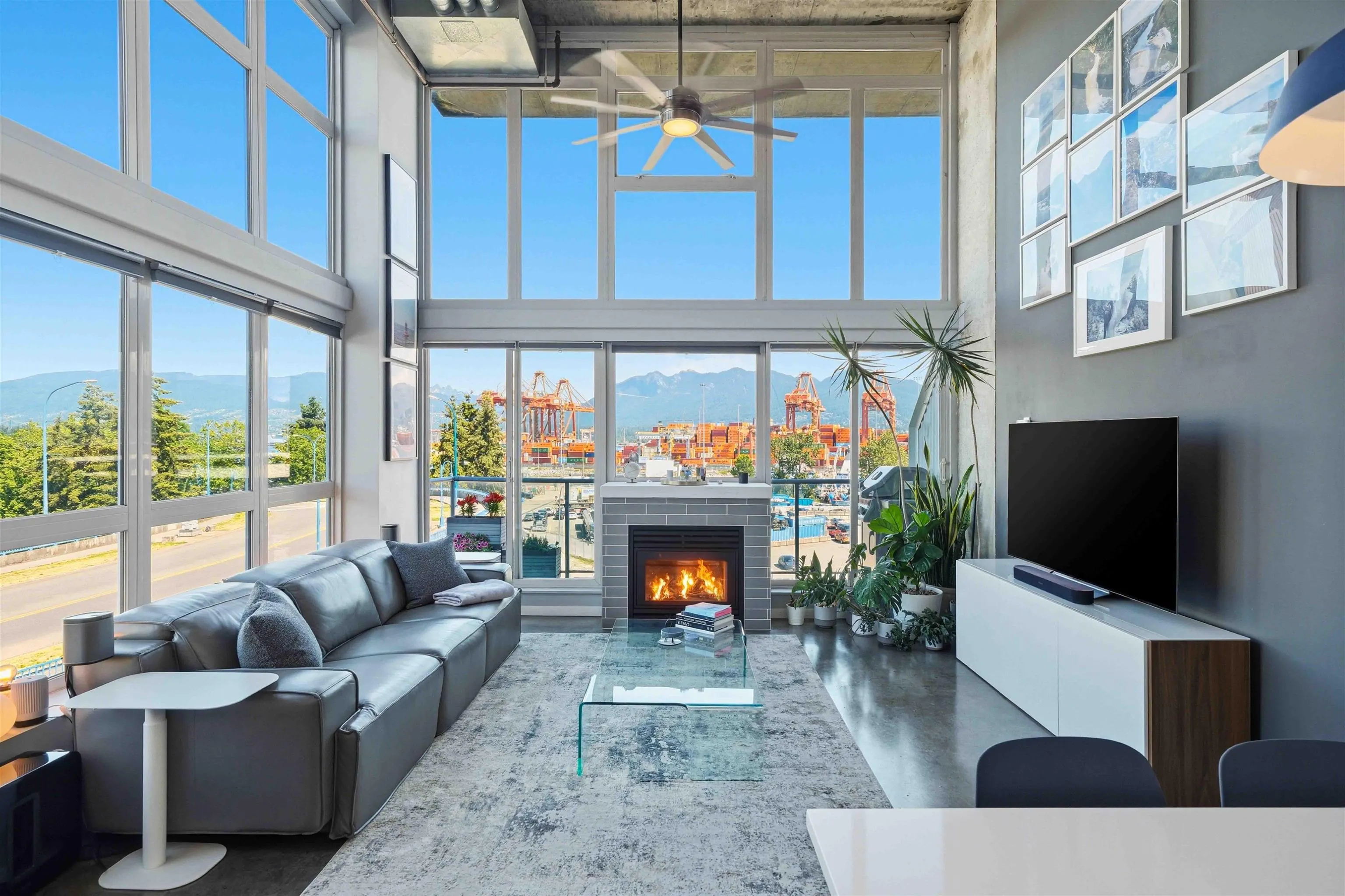 289 Alexander Street #407