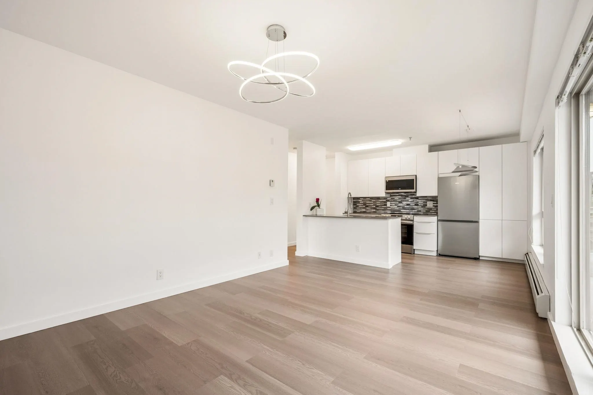 1033 St. Georges Avenue #303