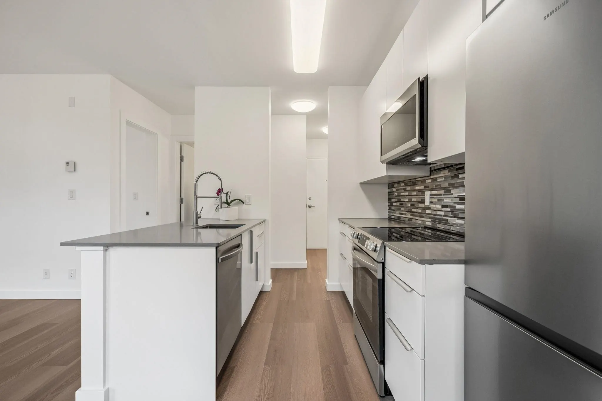 1033 St. Georges Avenue #303