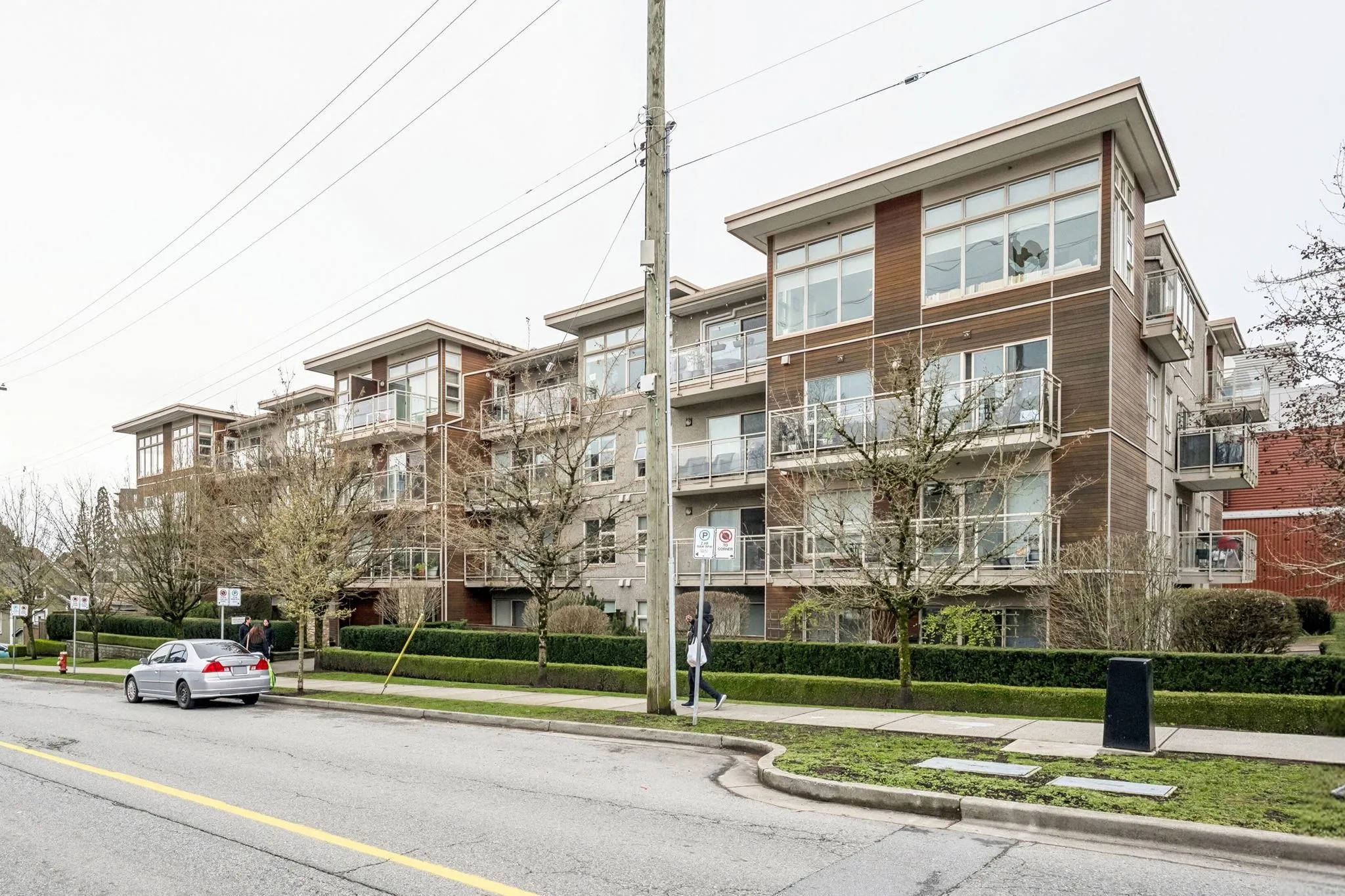 1033 St. Georges Avenue #303