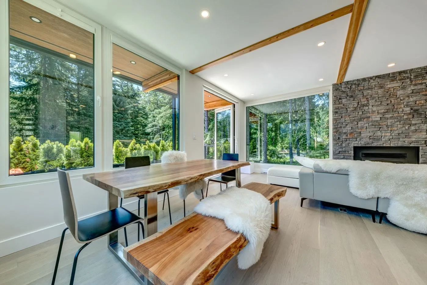 9391 Emerald Drive