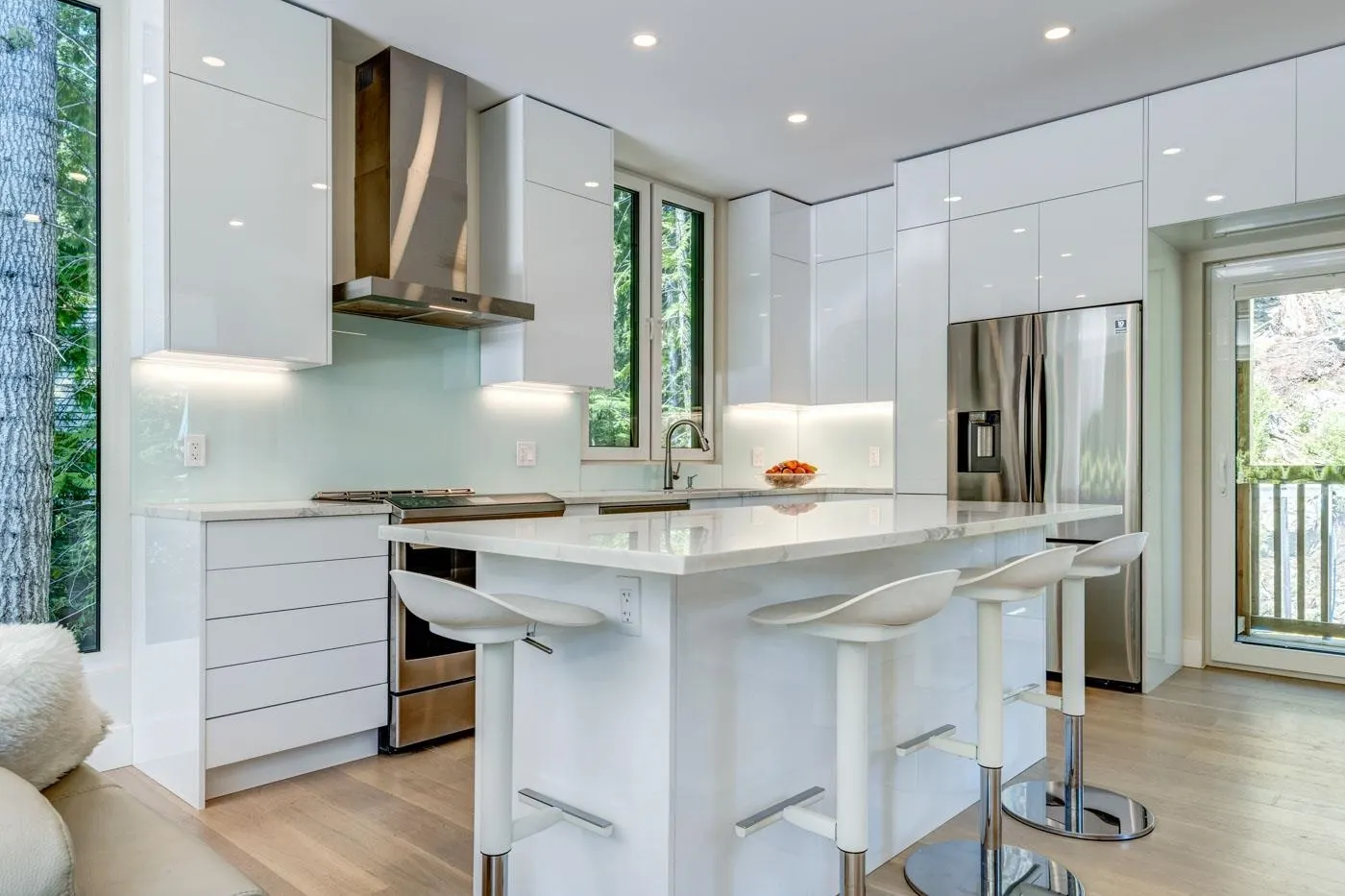 9391 Emerald Drive