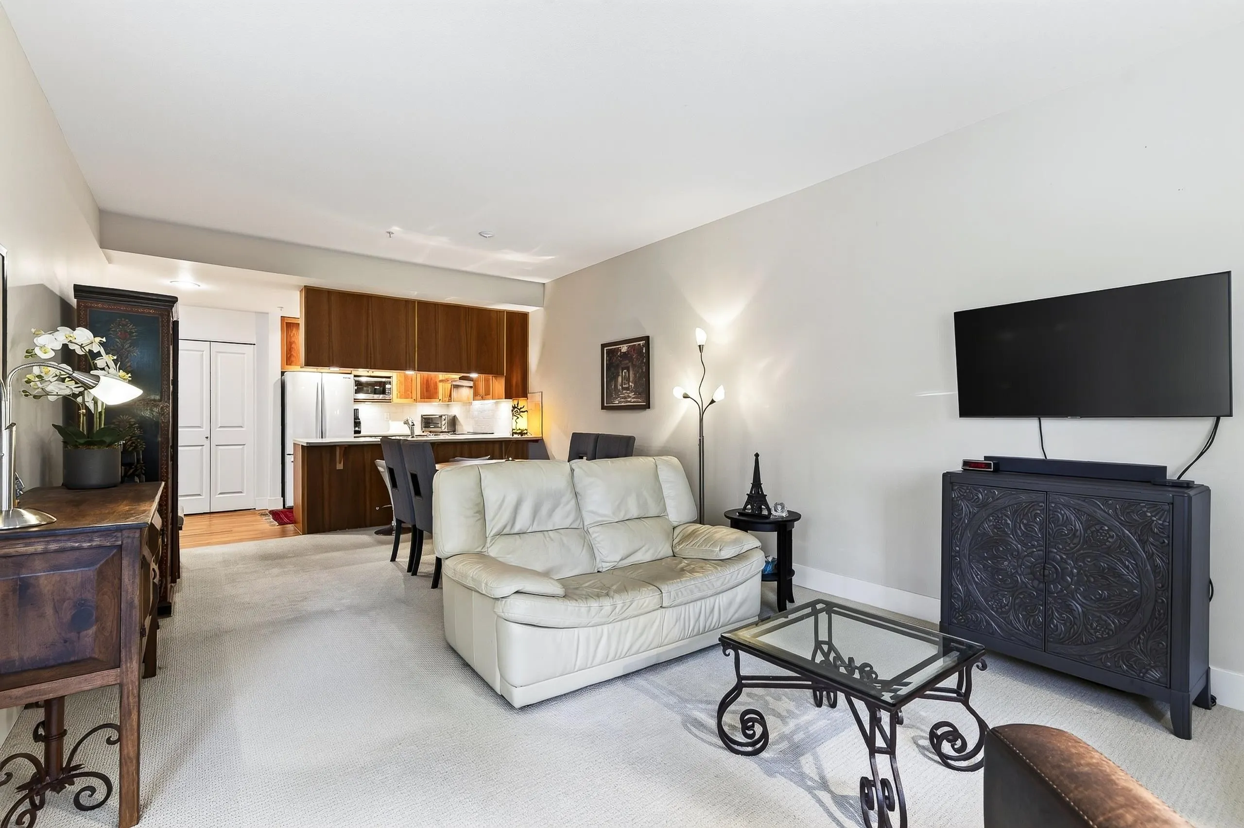 15392 16a Avenue #215