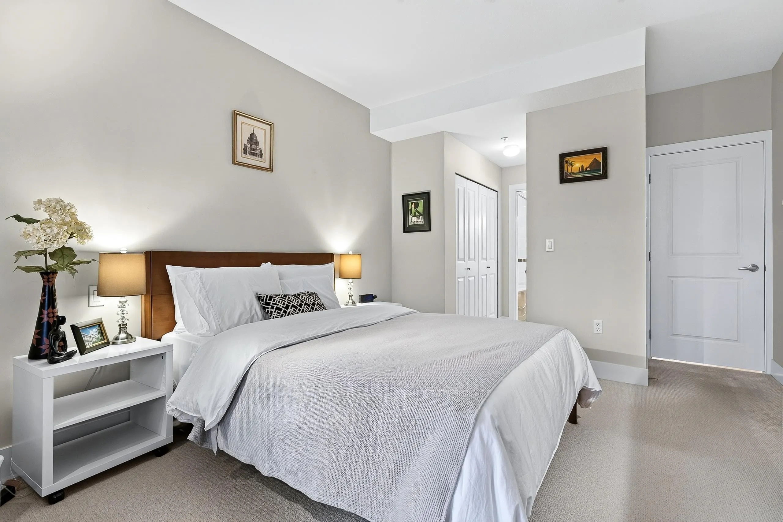 15392 16a Avenue #215
