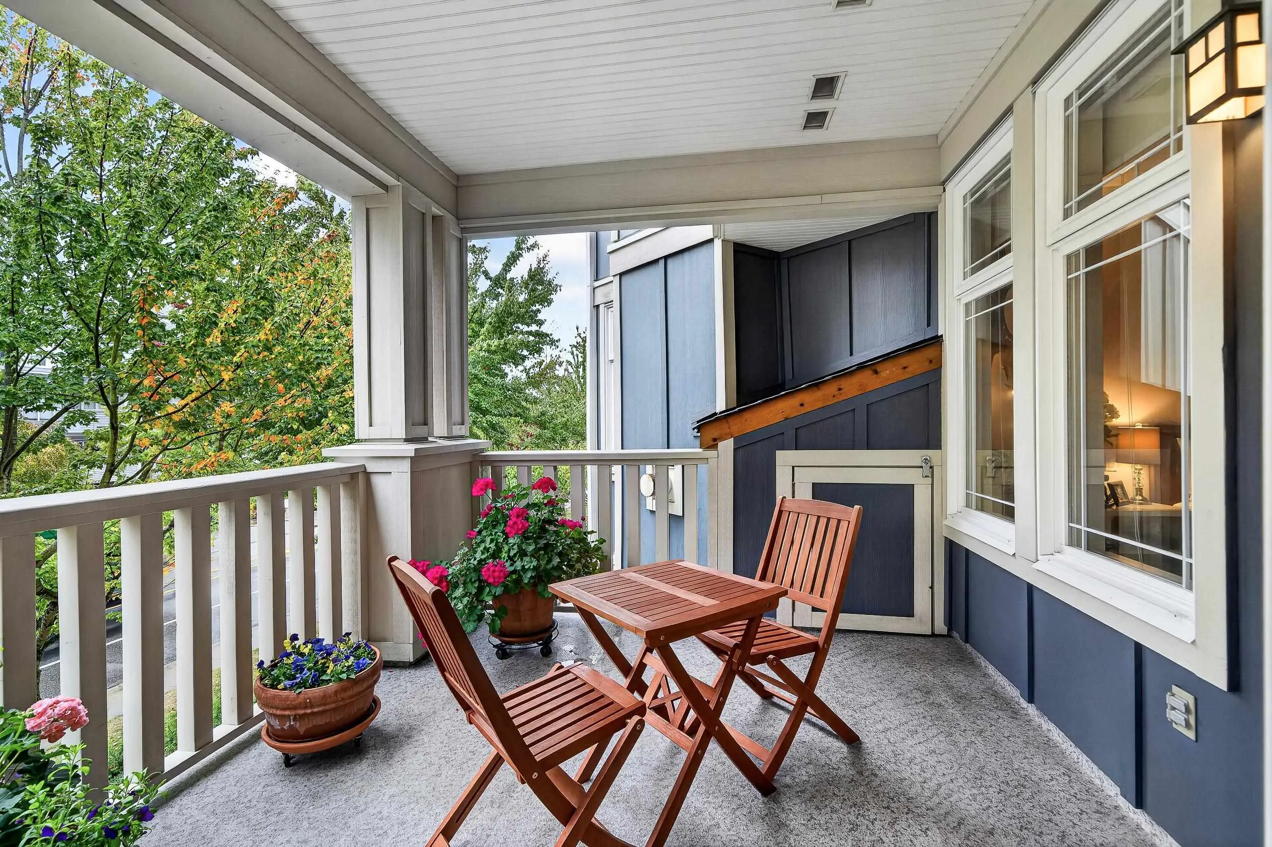 15392 16a Avenue #215