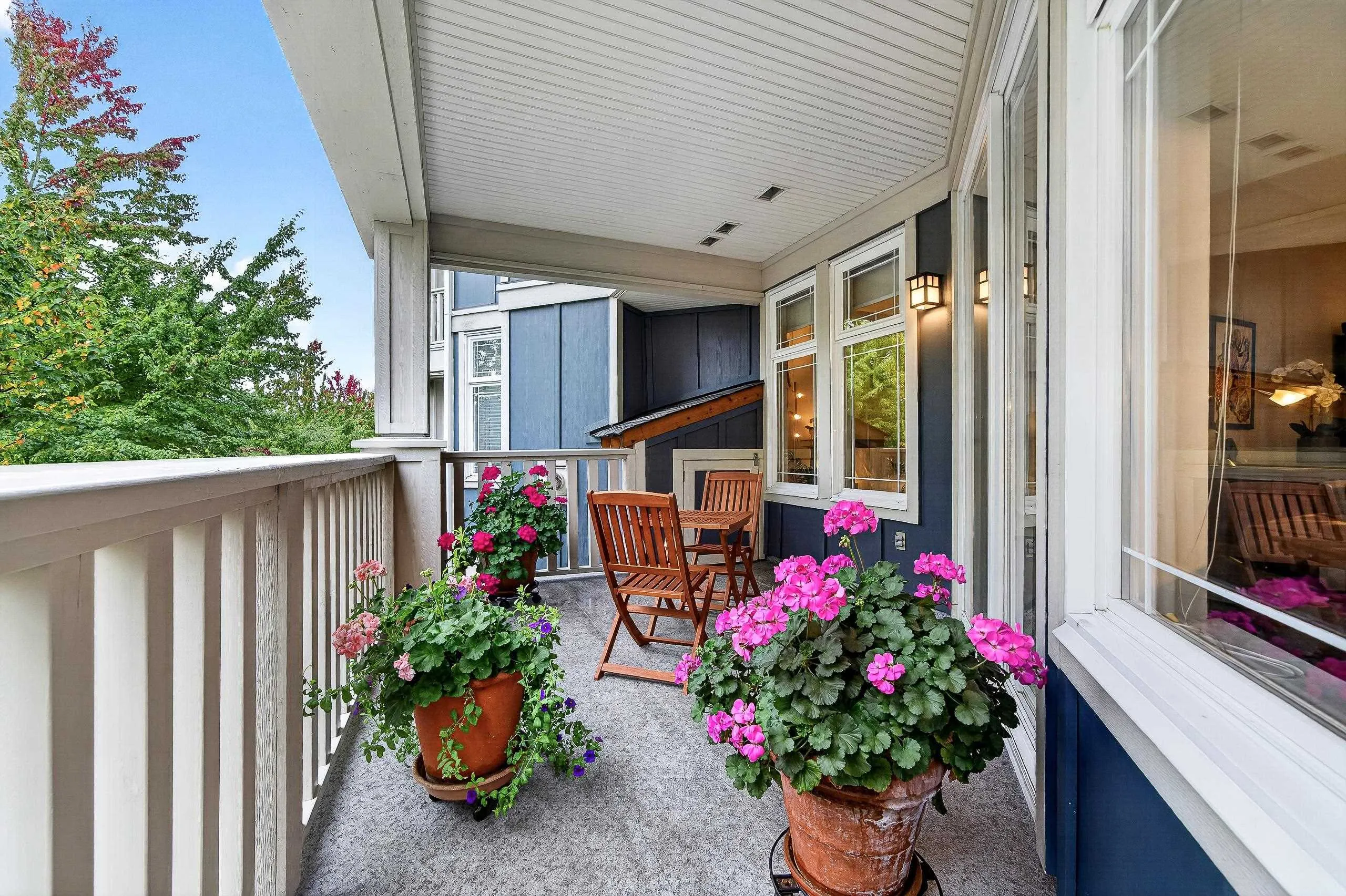 15392 16a Avenue #215