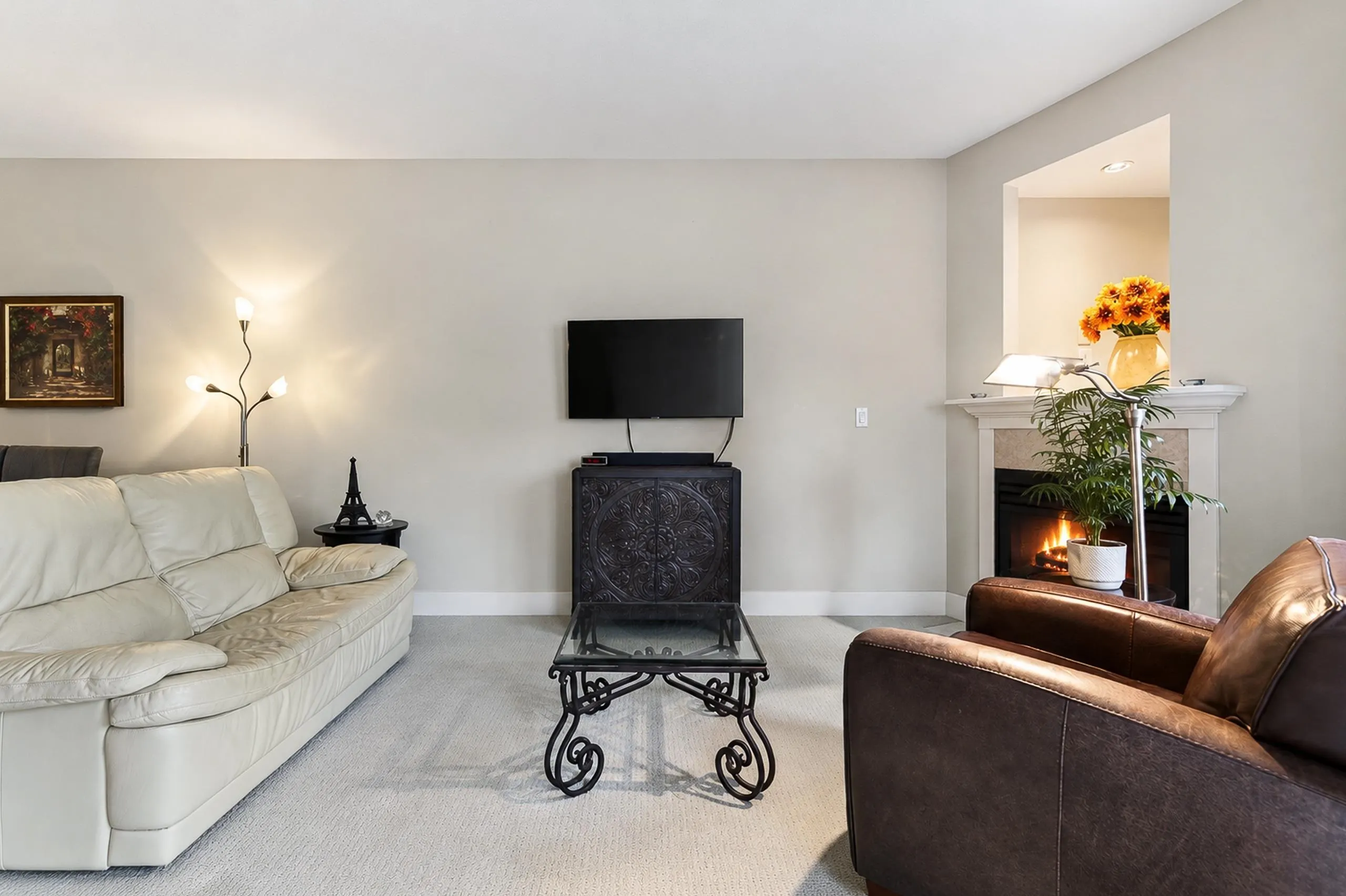 15392 16a Avenue #215