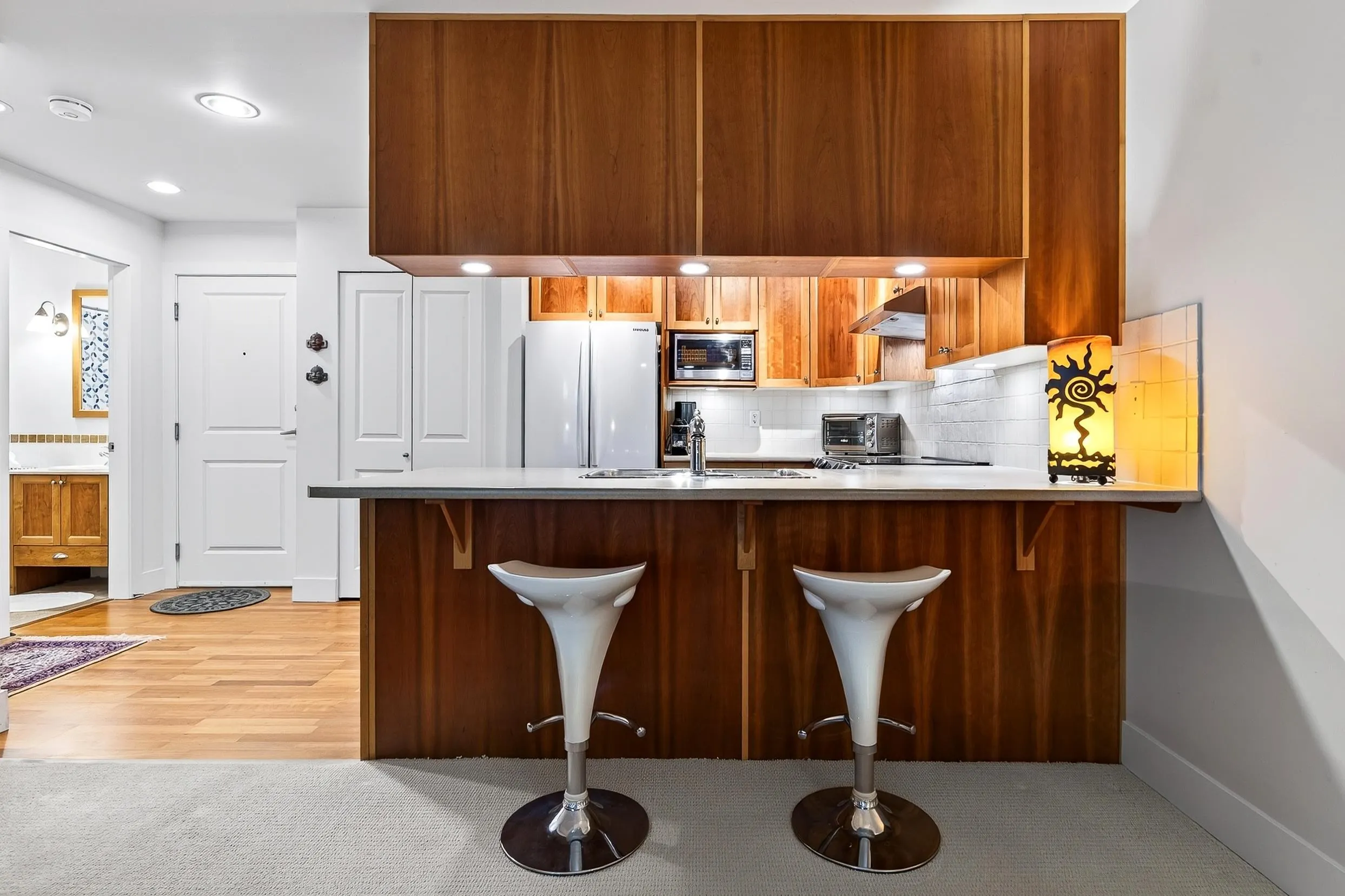 15392 16a Avenue #215