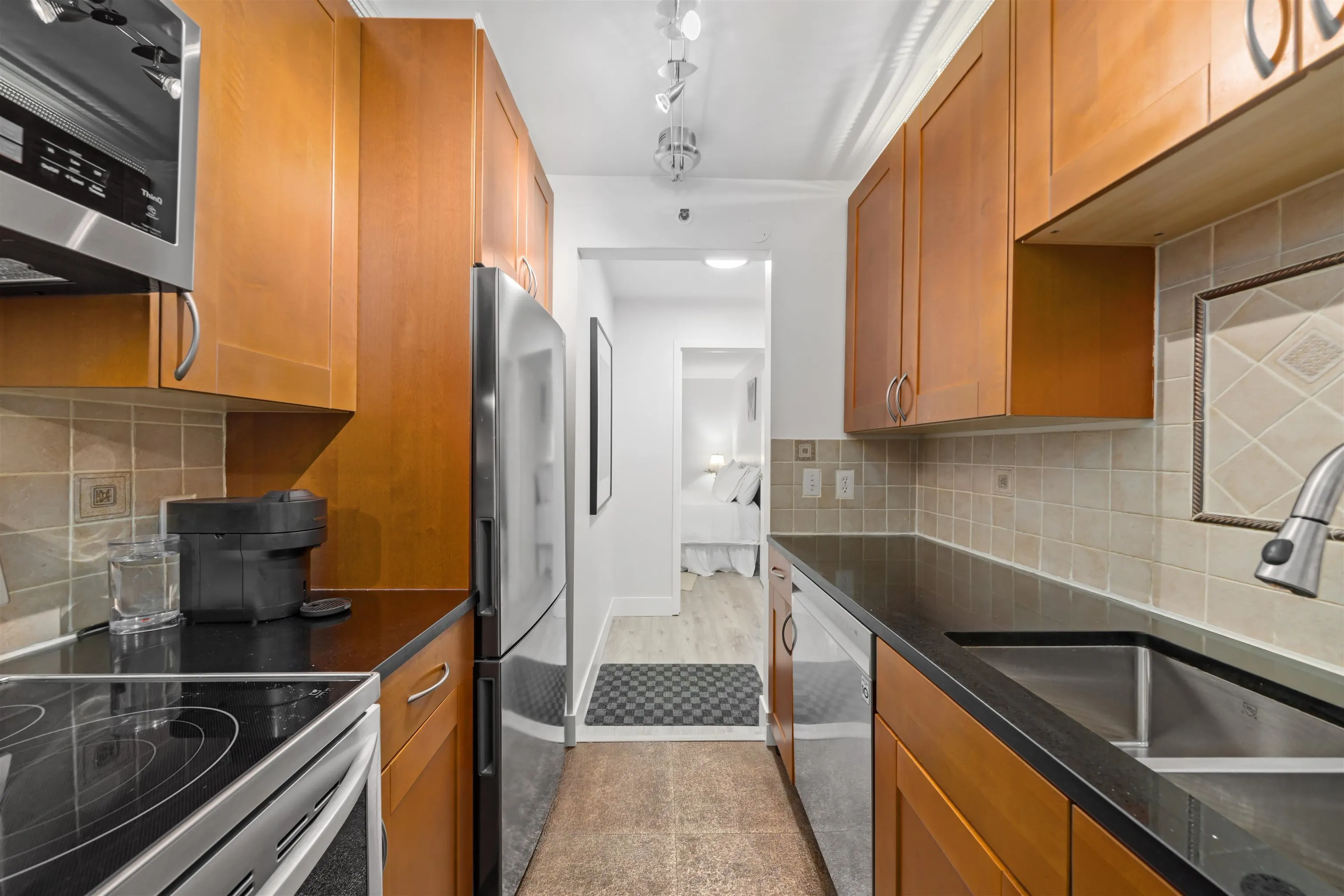 1060 Alberni Street #1403
