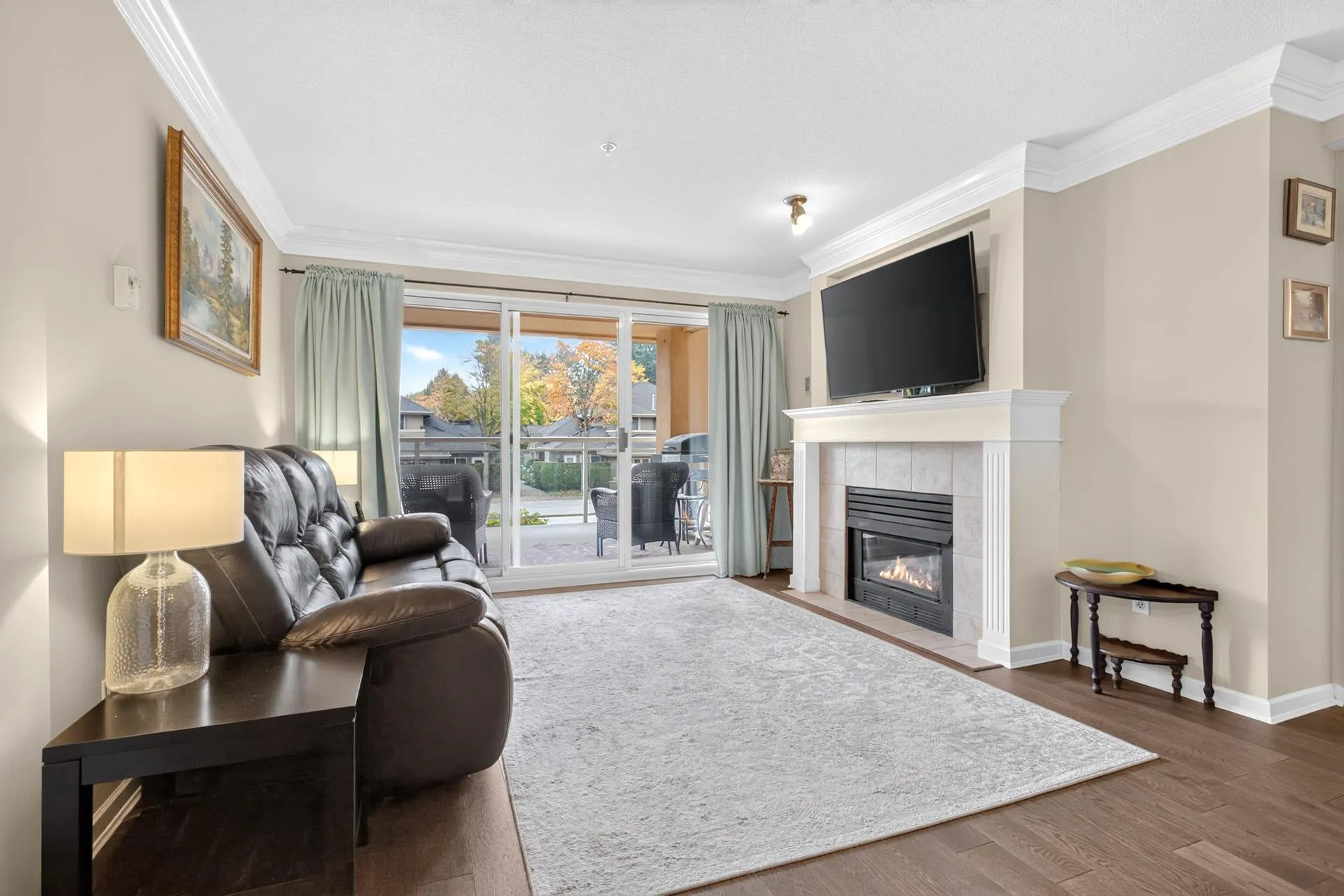 15155 22 Avenue #208