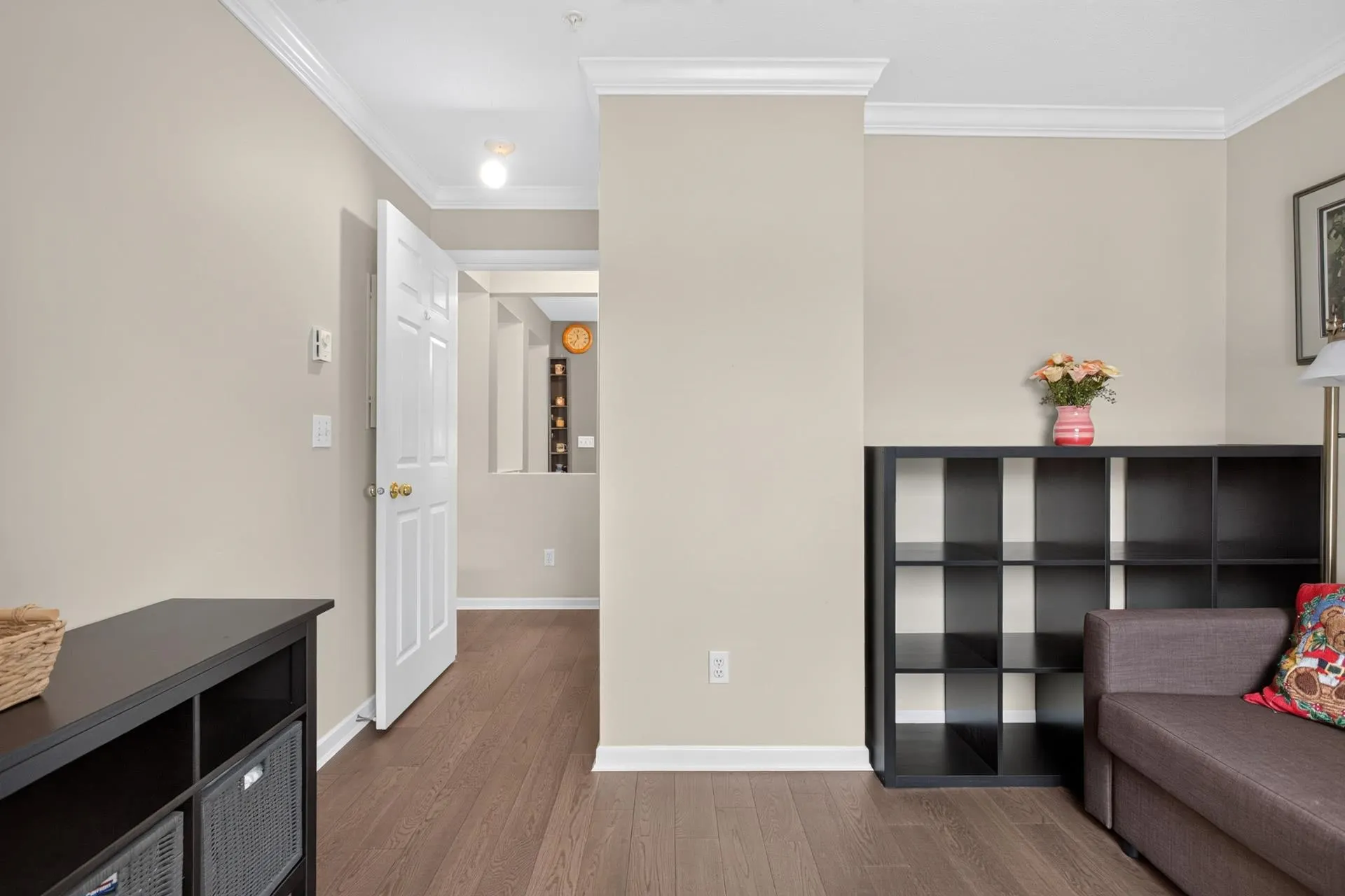 15155 22 Avenue #208
