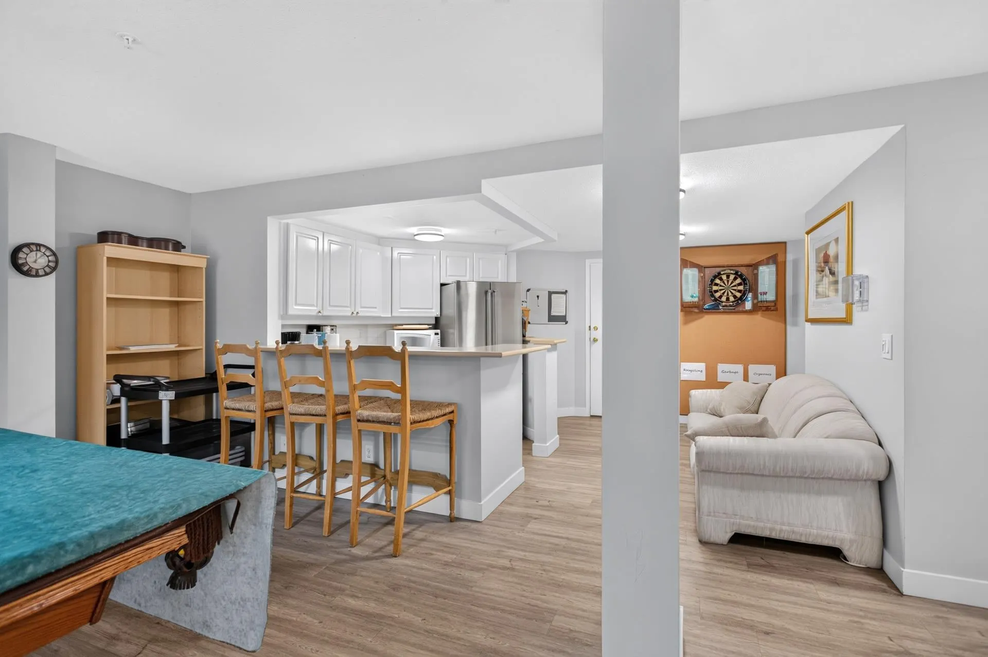15155 22 Avenue #208