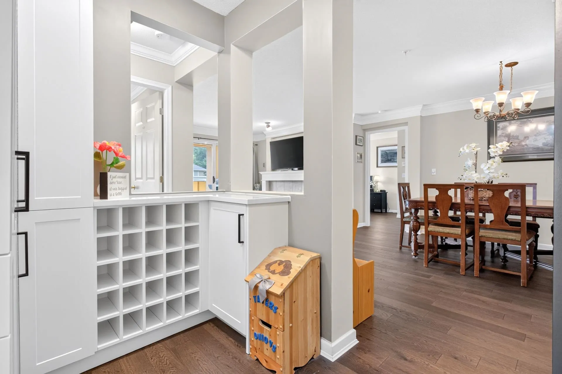 15155 22 Avenue #208