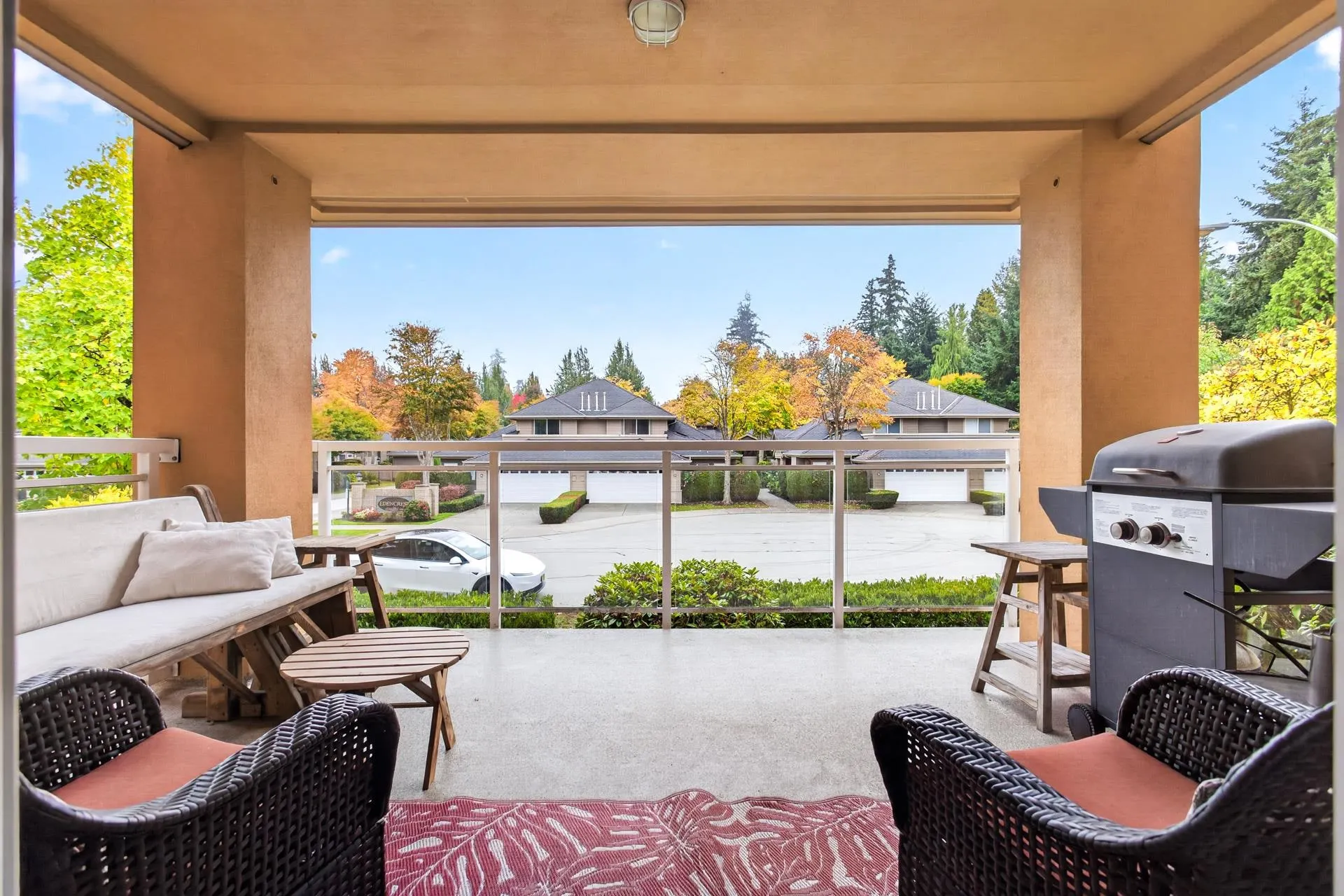 15155 22 Avenue #208