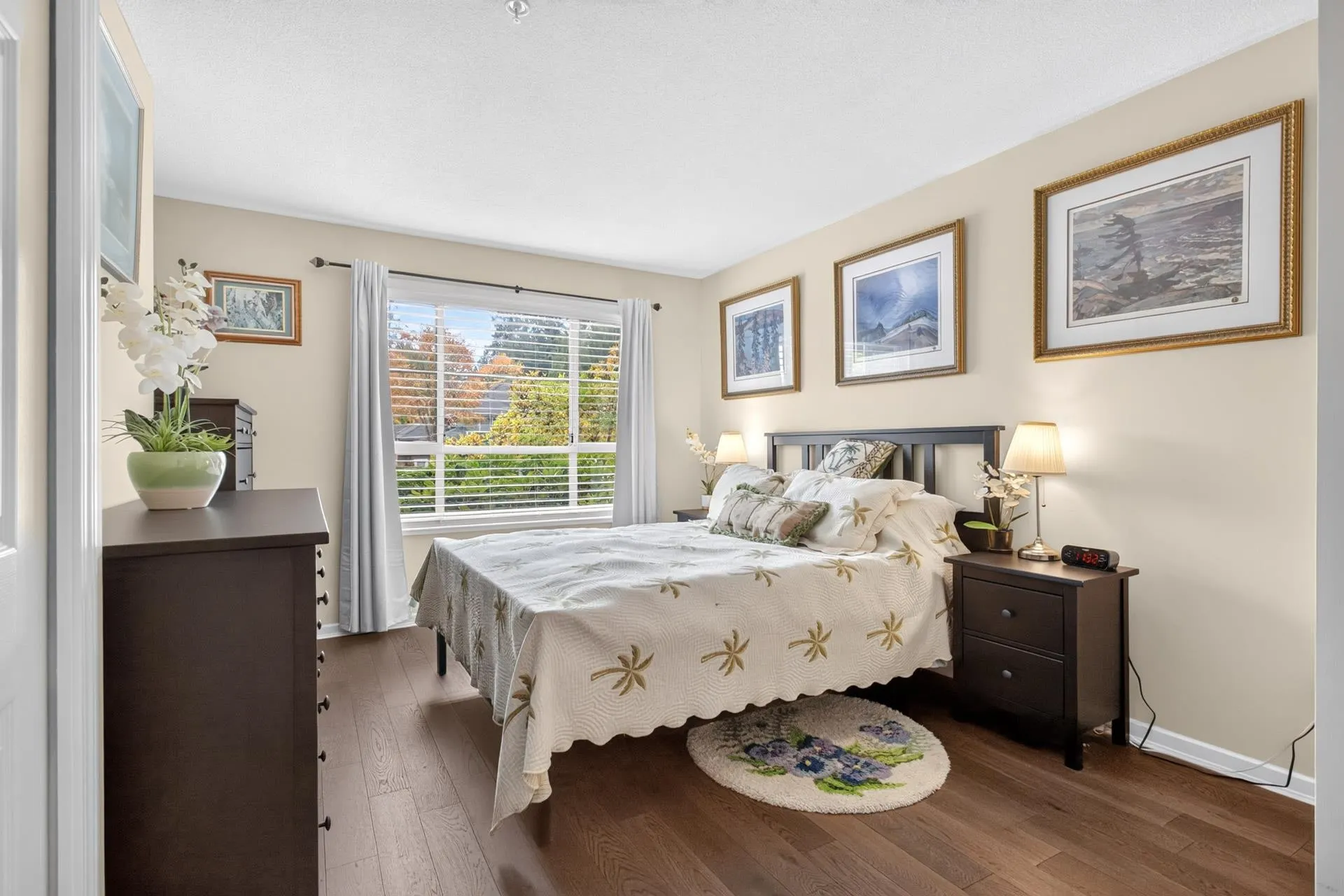 15155 22 Avenue #208