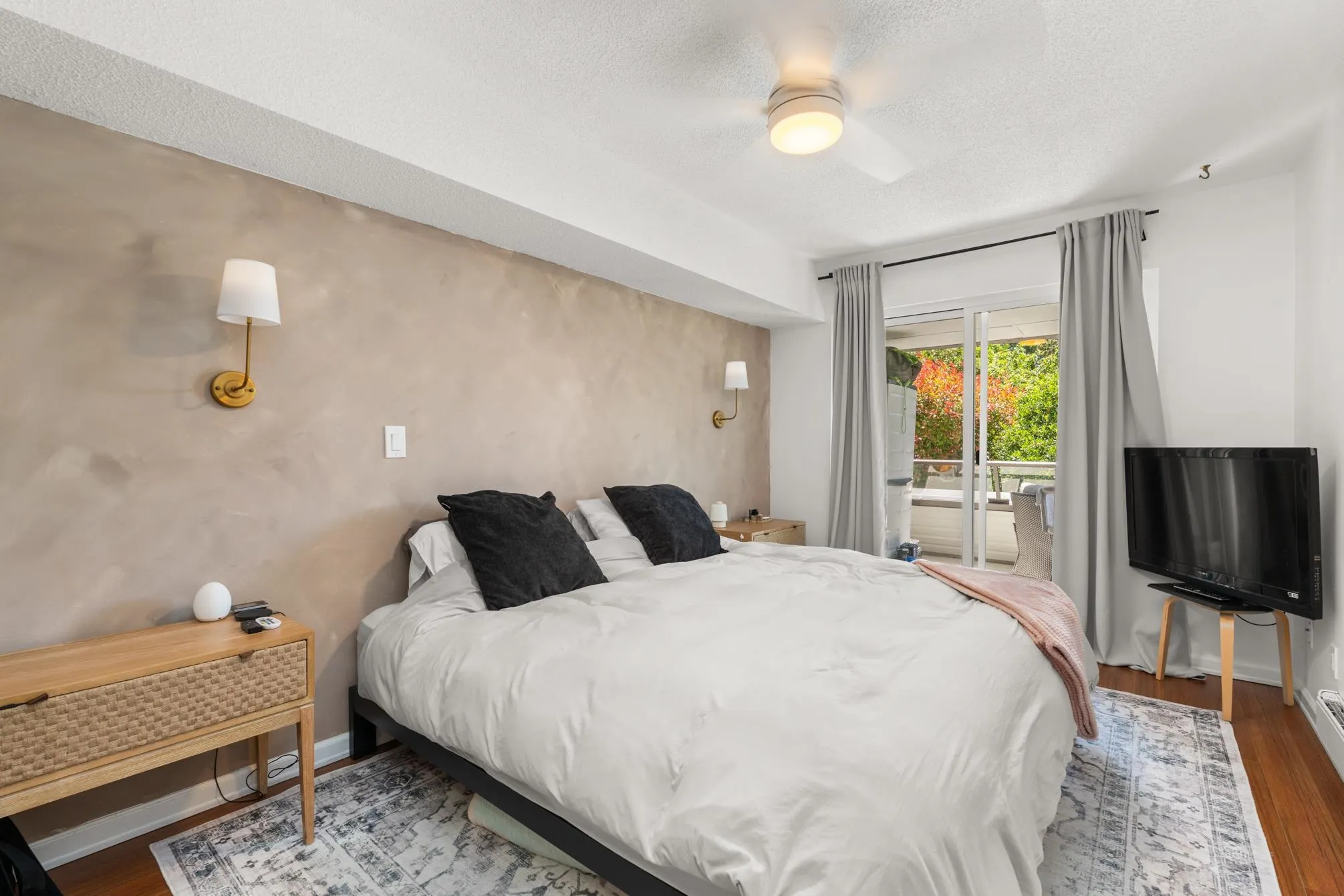 1341 George Street #111