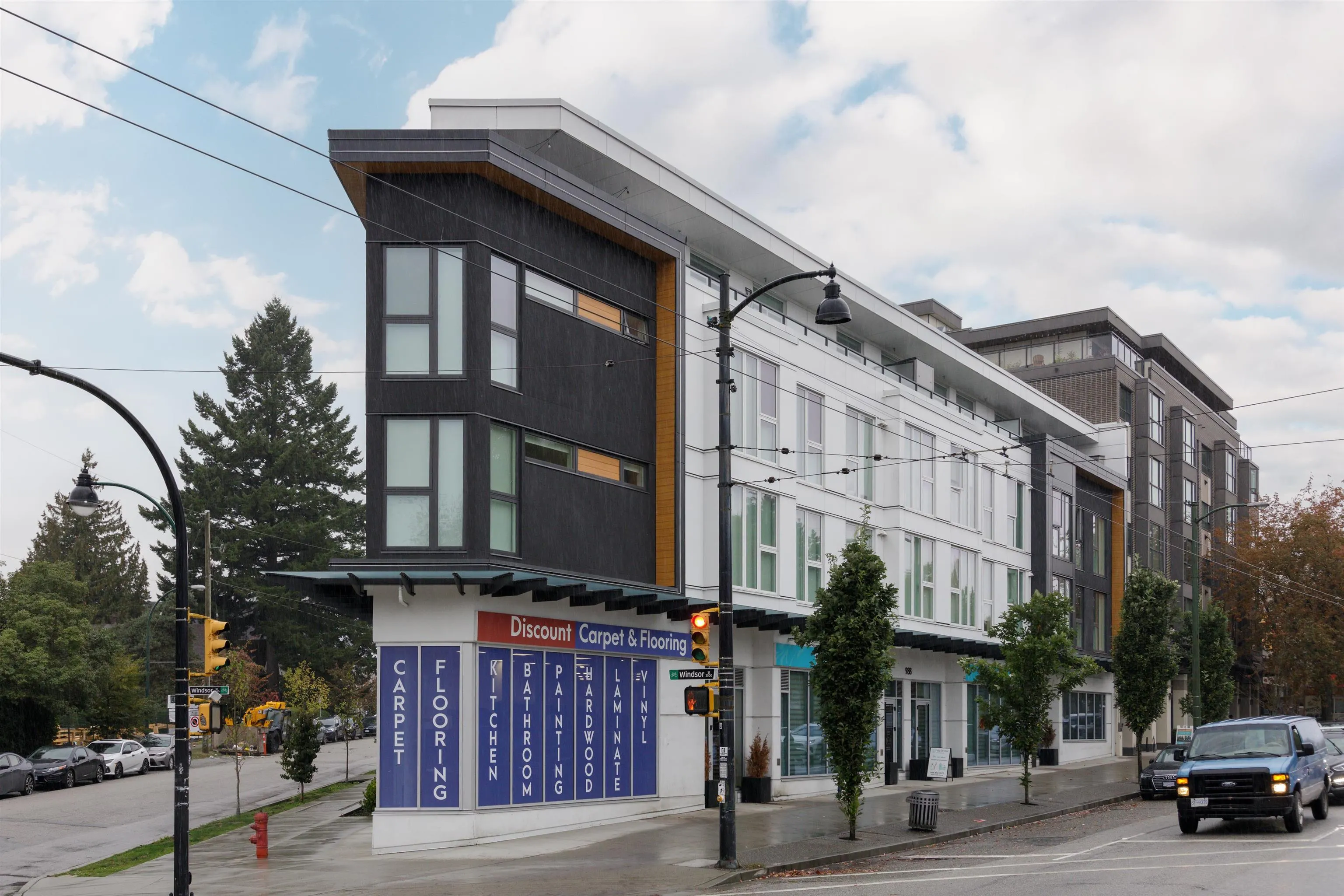 979 E 19th Avenue #204