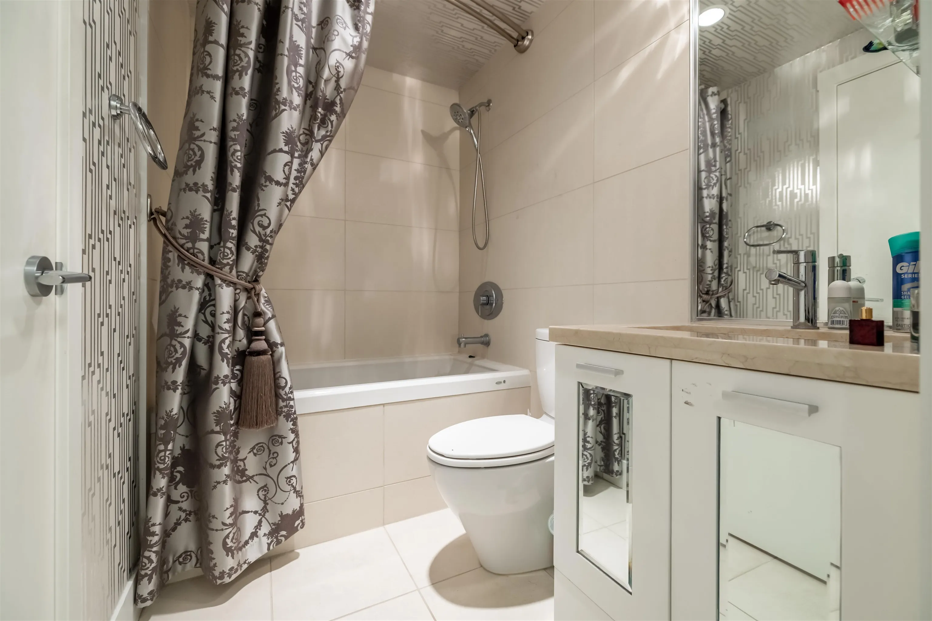 15152 Russell Avenue #204
