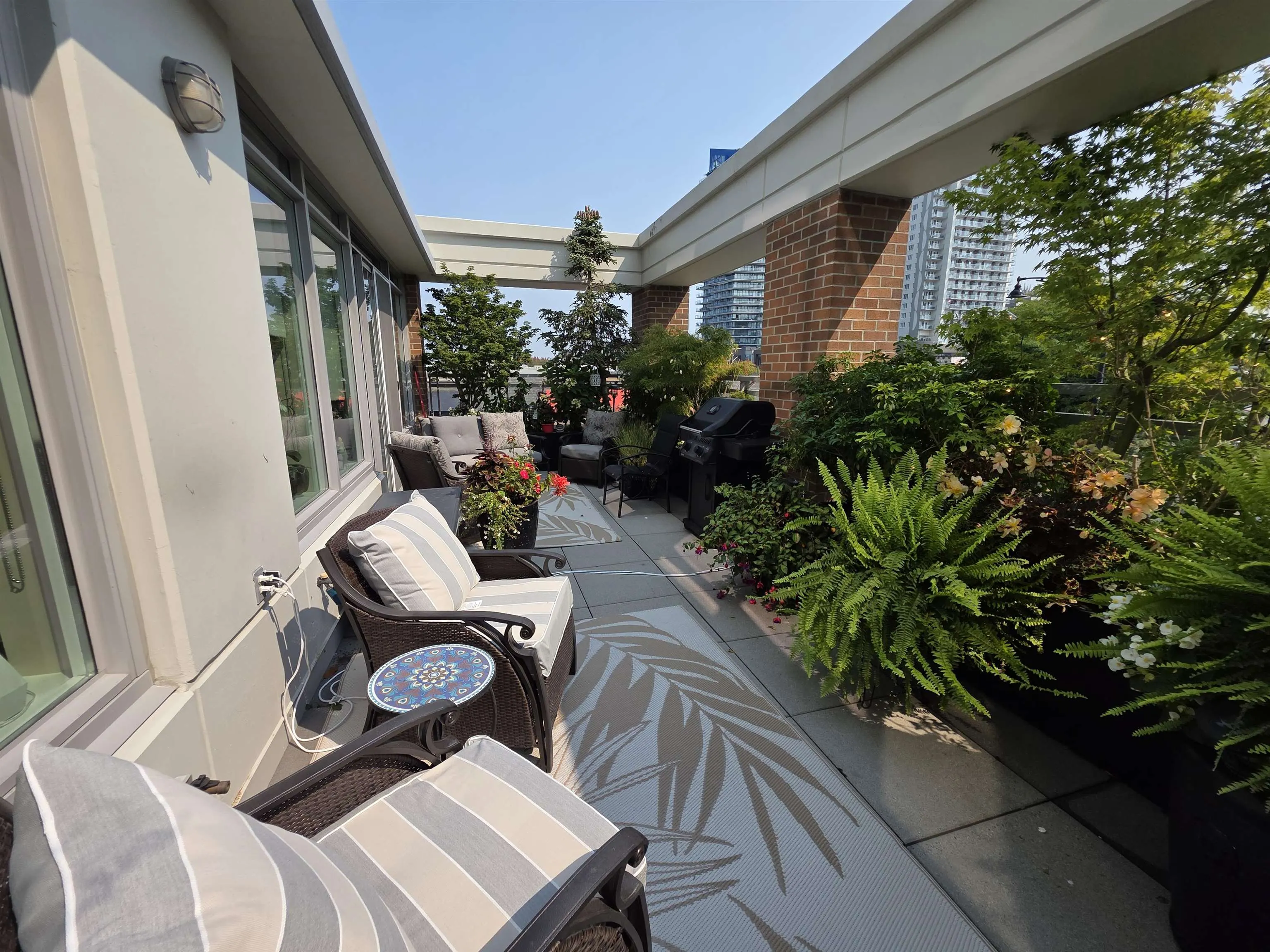 15152 Russell Avenue #204