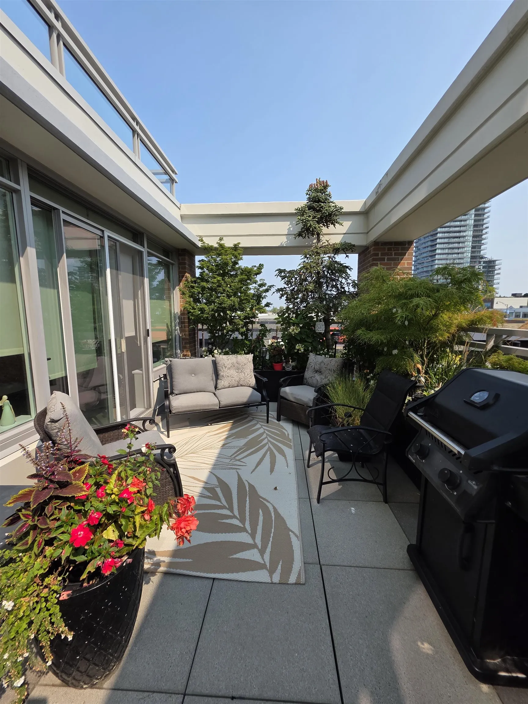 15152 Russell Avenue #204