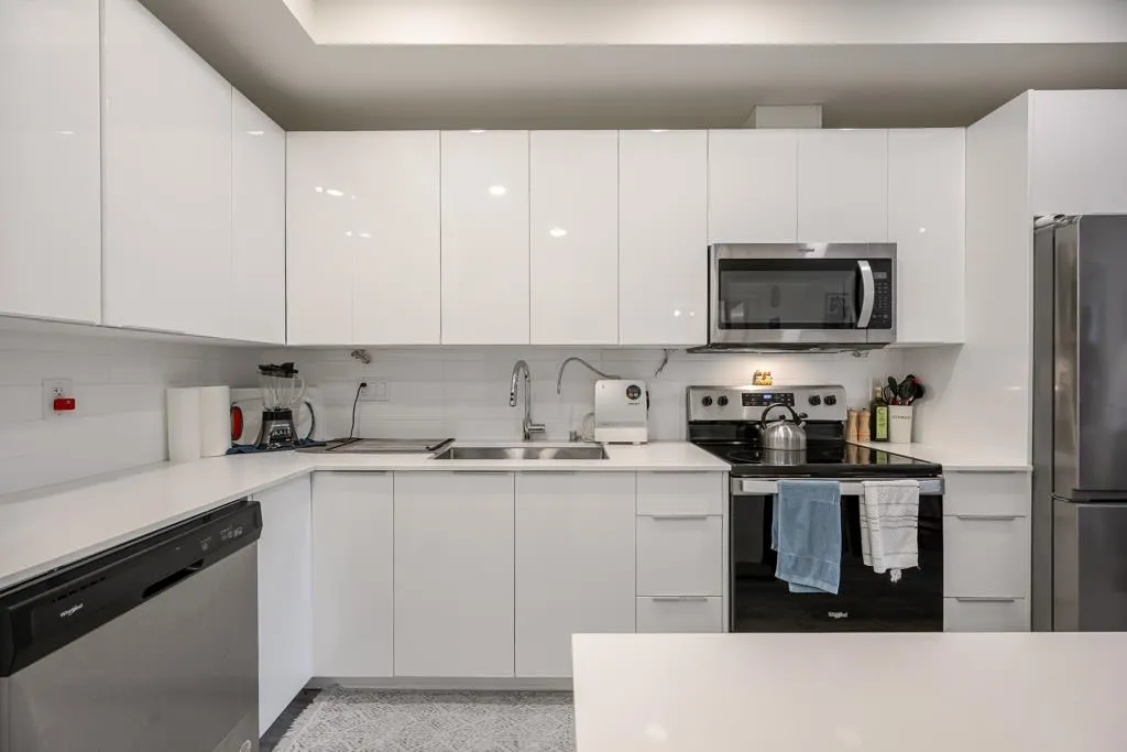 9450 Robson Street #106