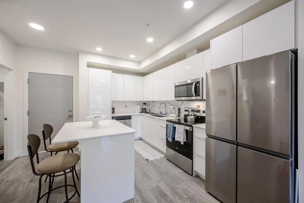 9450 Robson Street #106