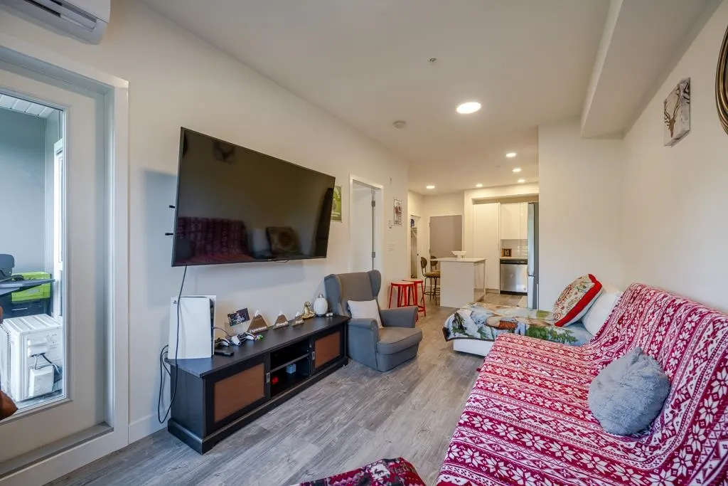 9450 Robson Street #106