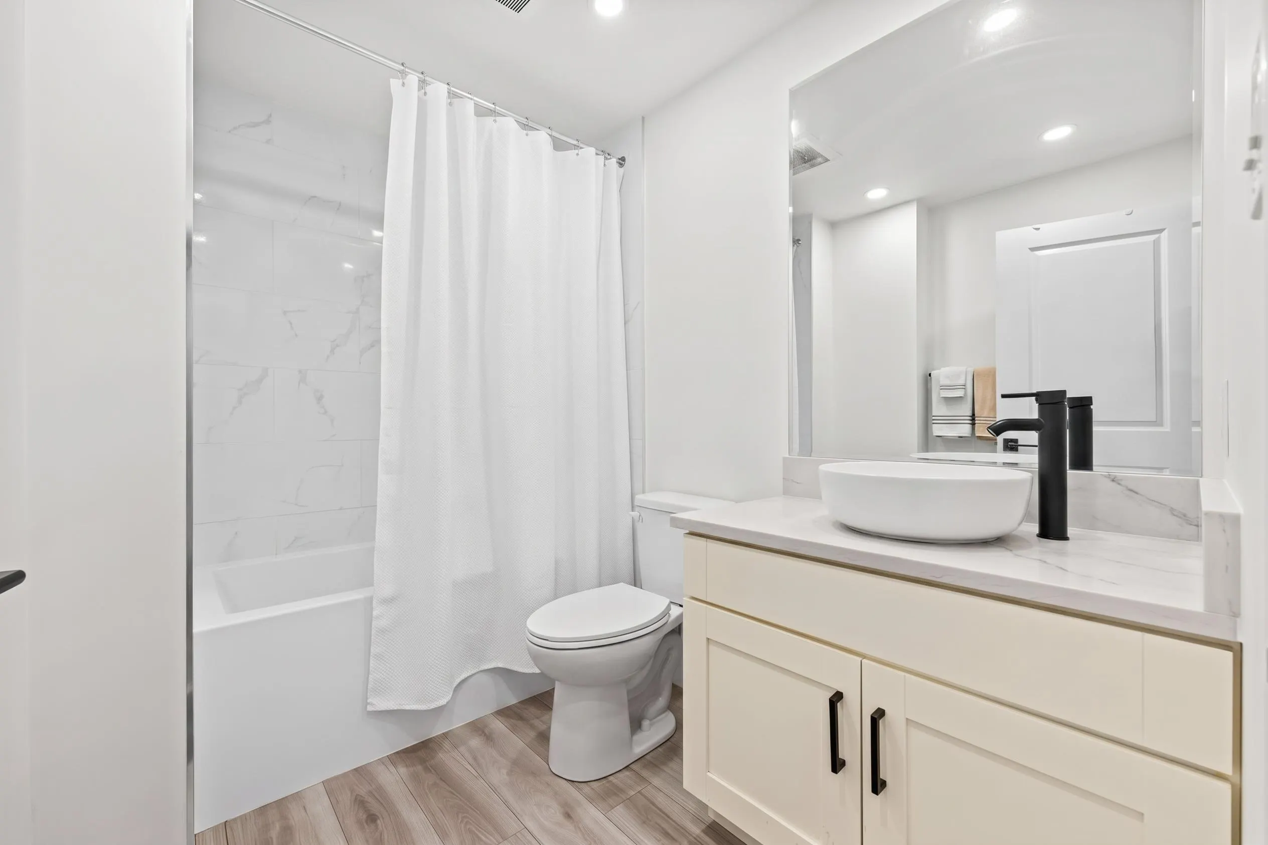 3307 Rosemary Heights Crescent