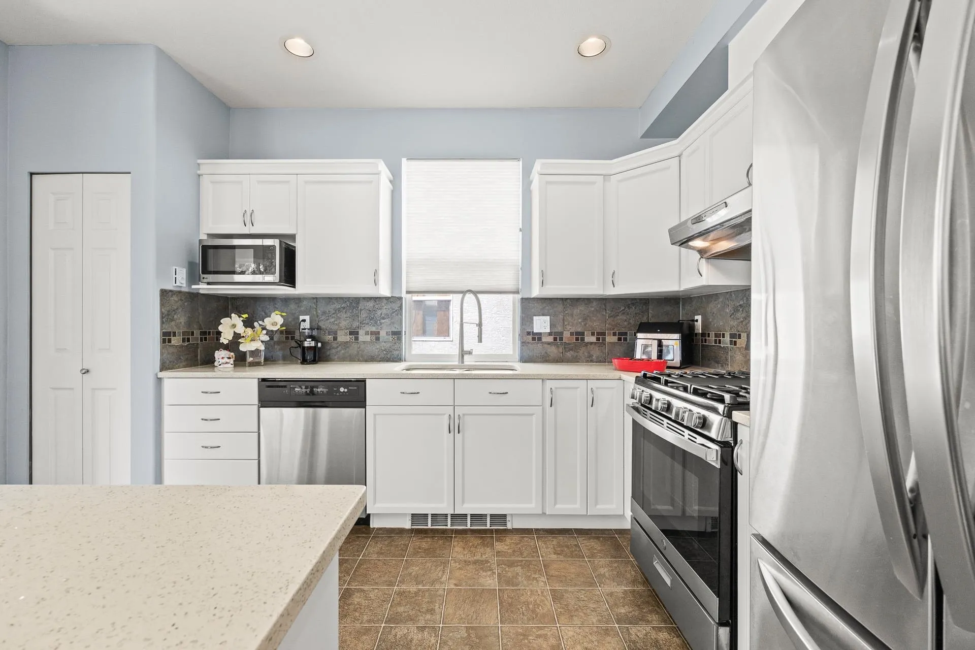 3307 Rosemary Heights Crescent