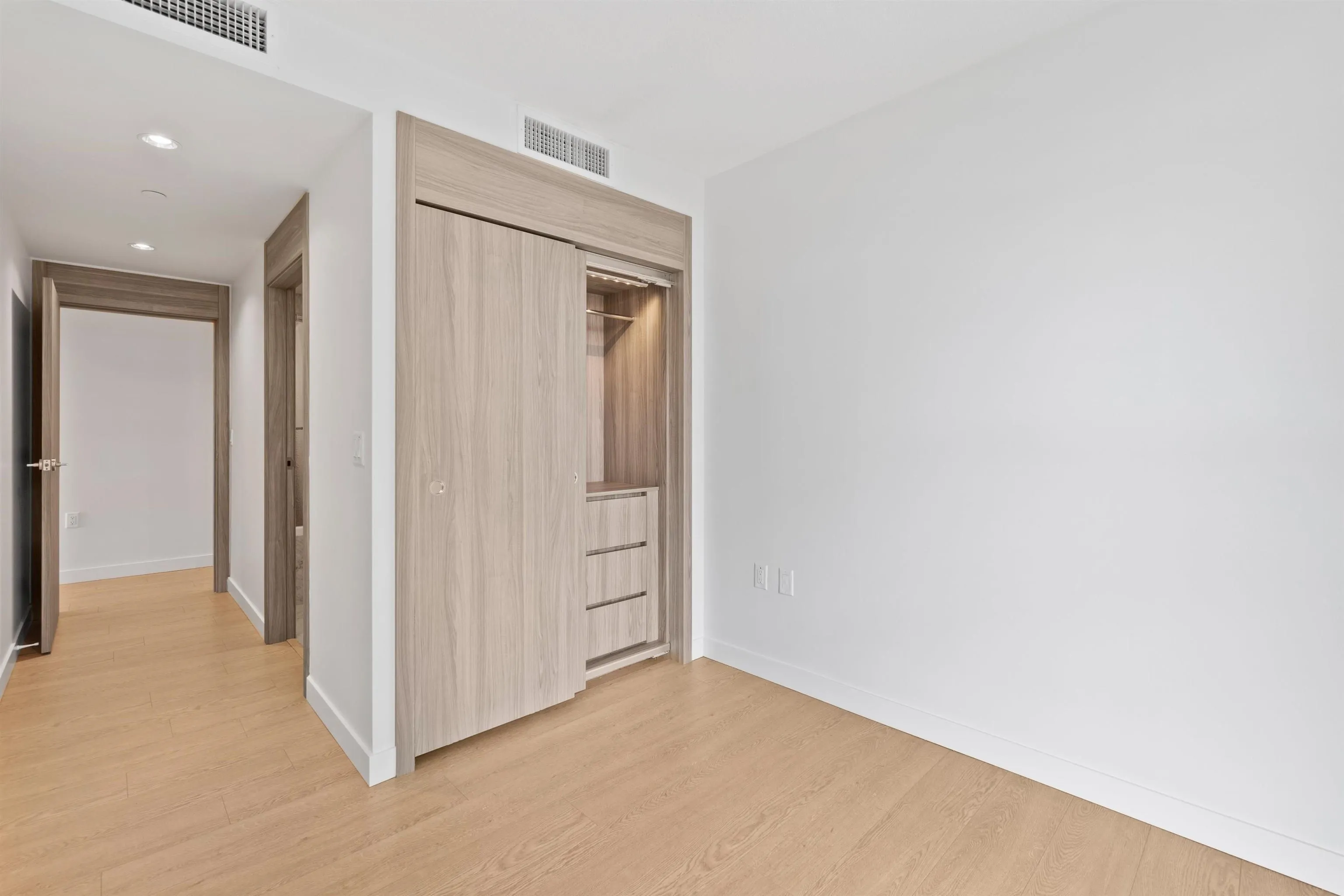 87 Nelson Street #684