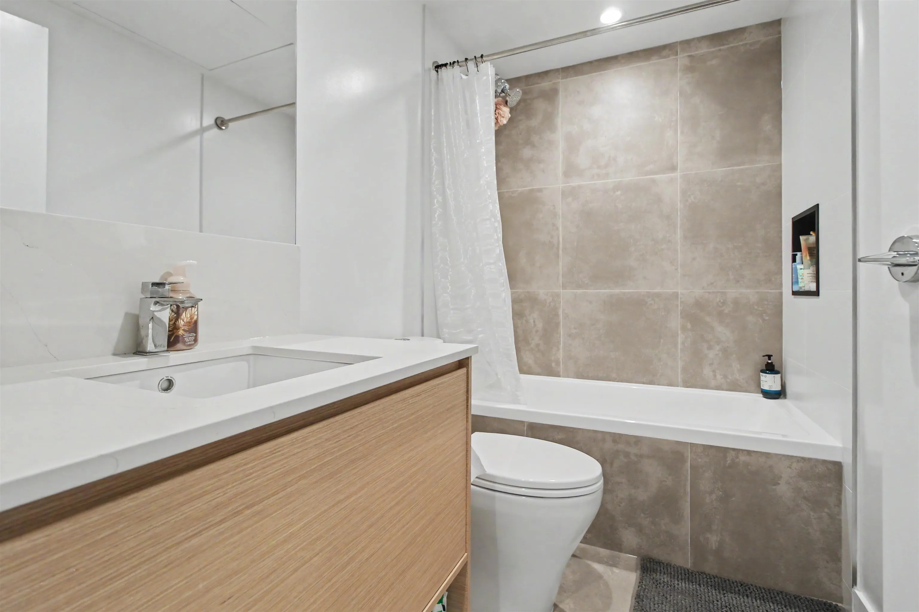 13725 George Junction #710