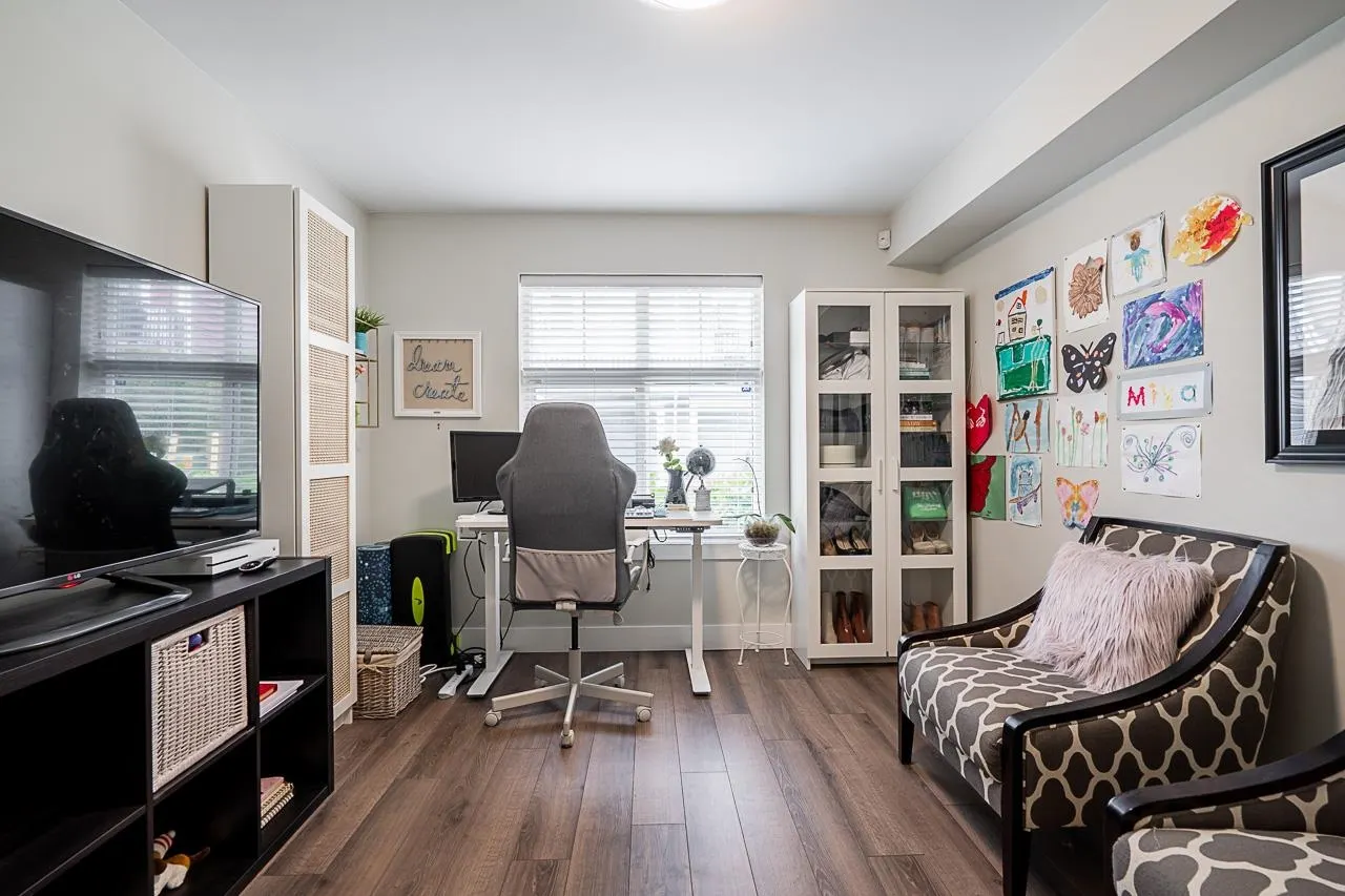 20852 77a Avenue #83