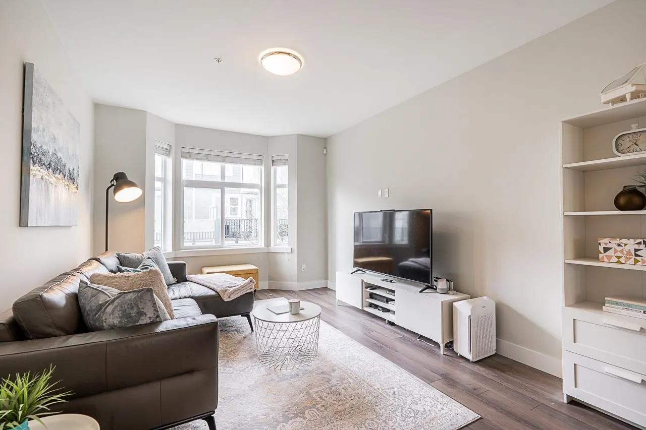 20852 77a Avenue #83