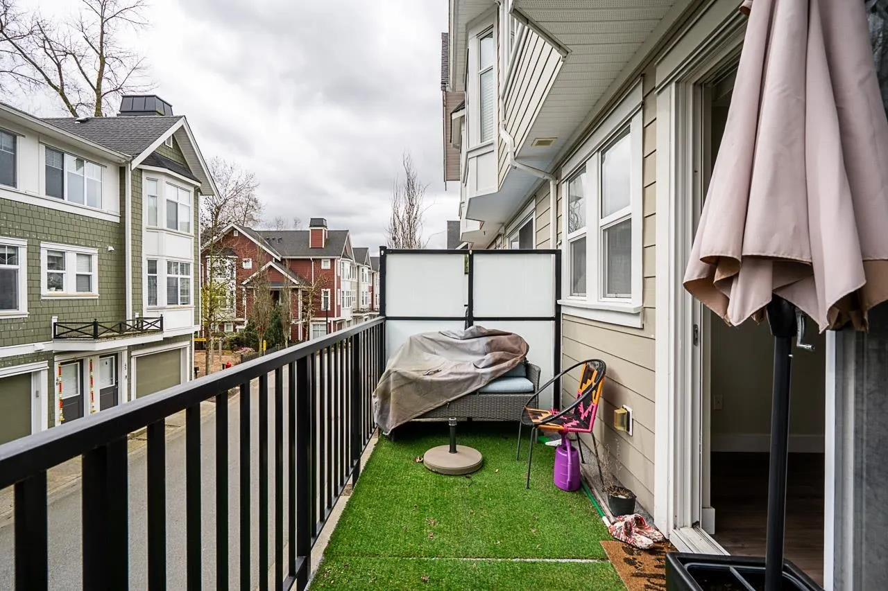 20852 77a Avenue #83