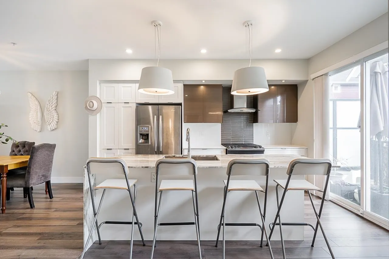 20852 77a Avenue #83