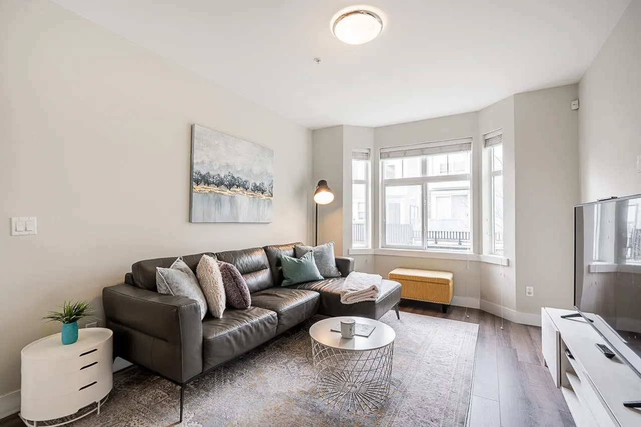 20852 77a Avenue #83