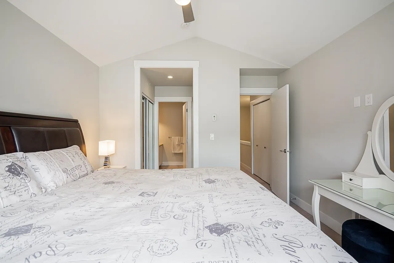20852 77a Avenue #83
