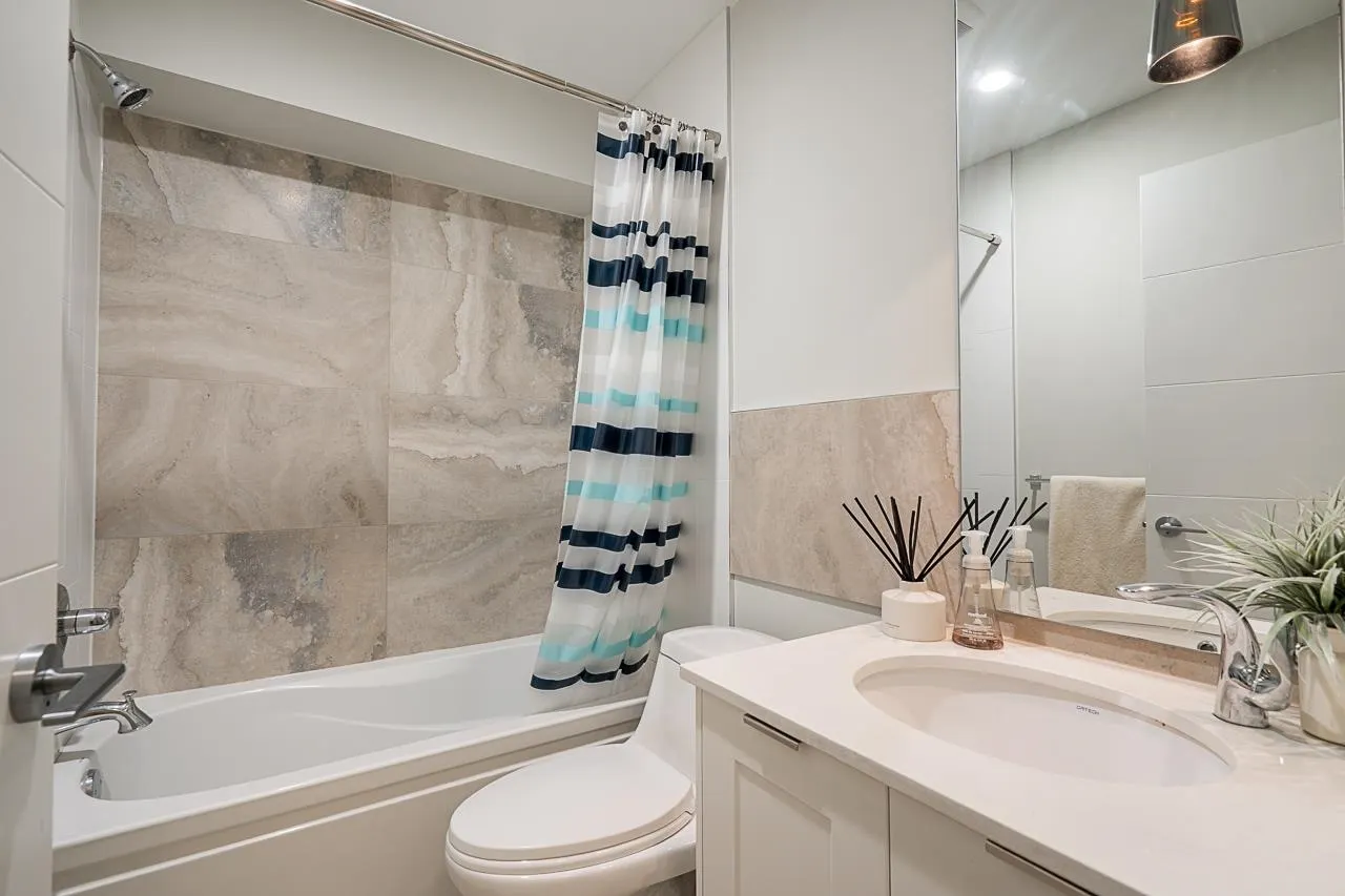 20852 77a Avenue #83