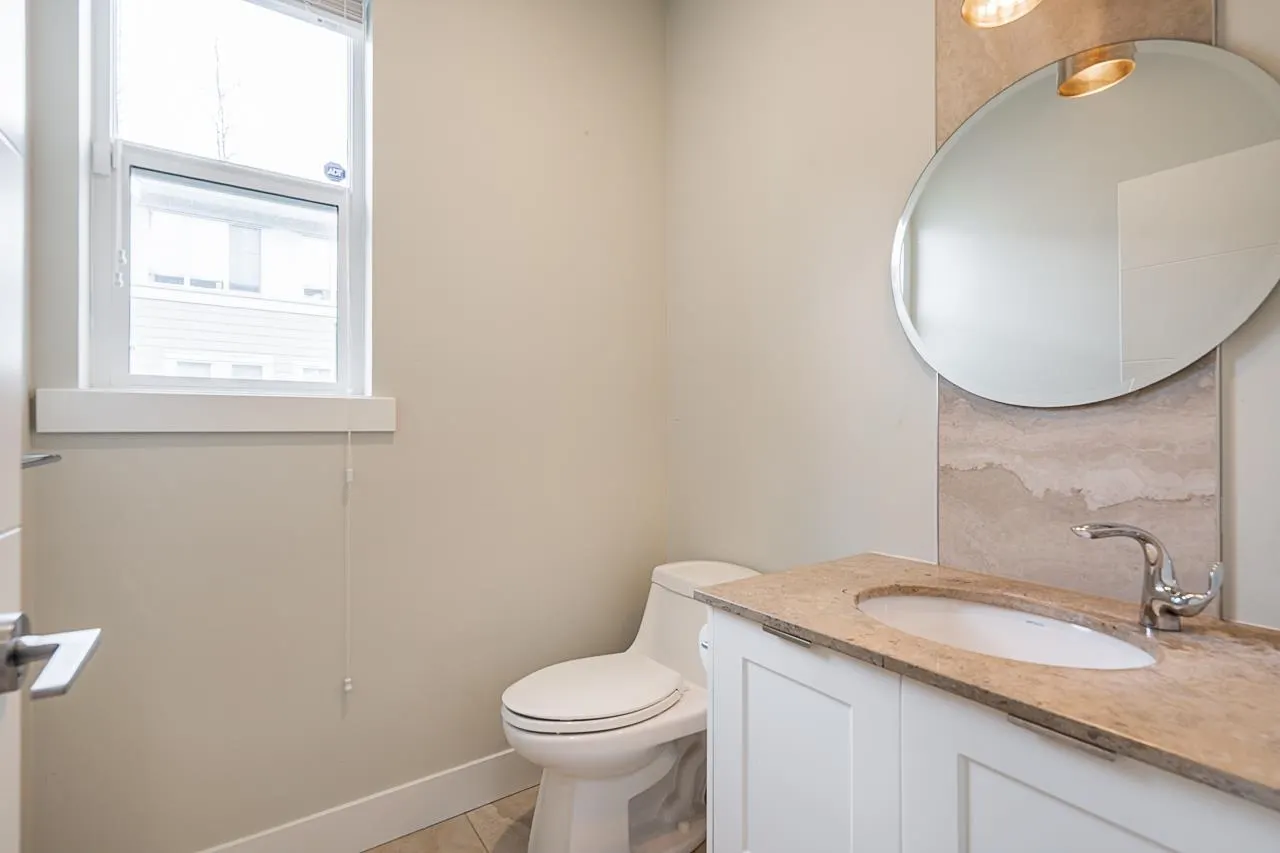 20852 77a Avenue #83