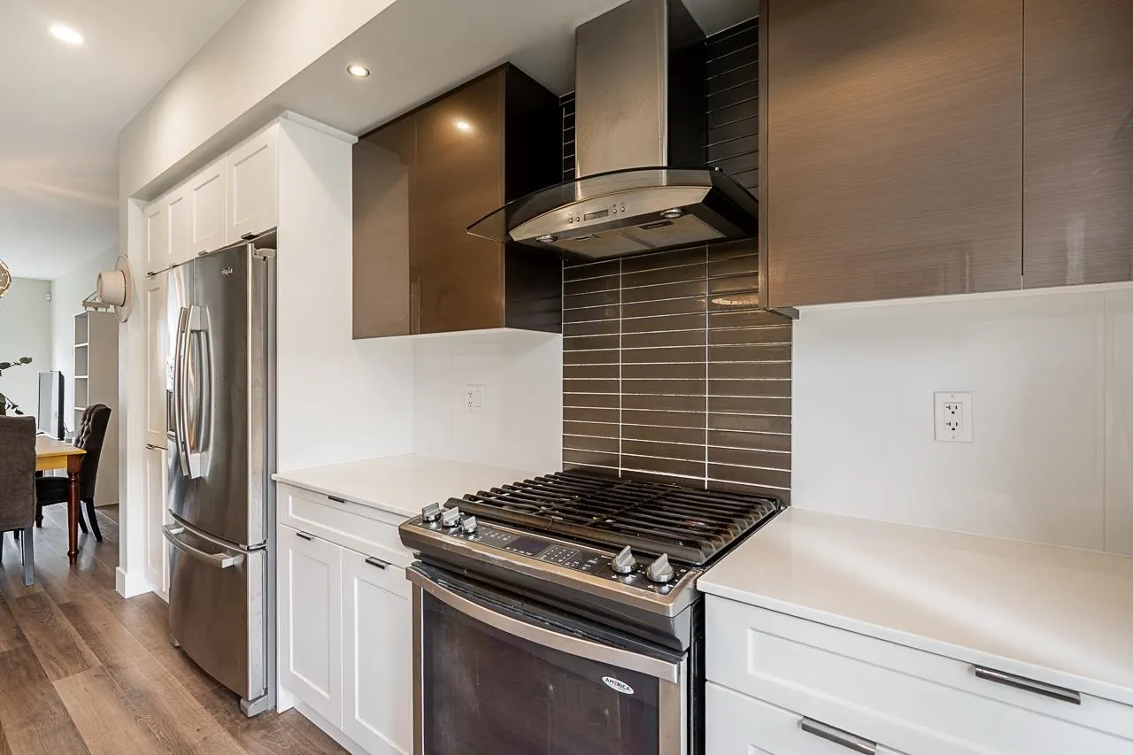 20852 77a Avenue #83