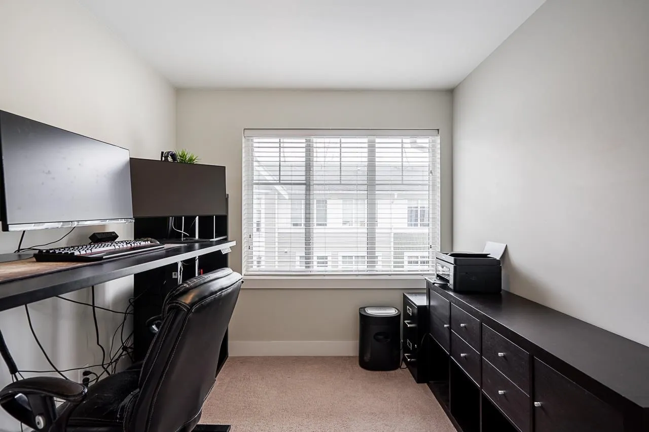 20852 77a Avenue #83