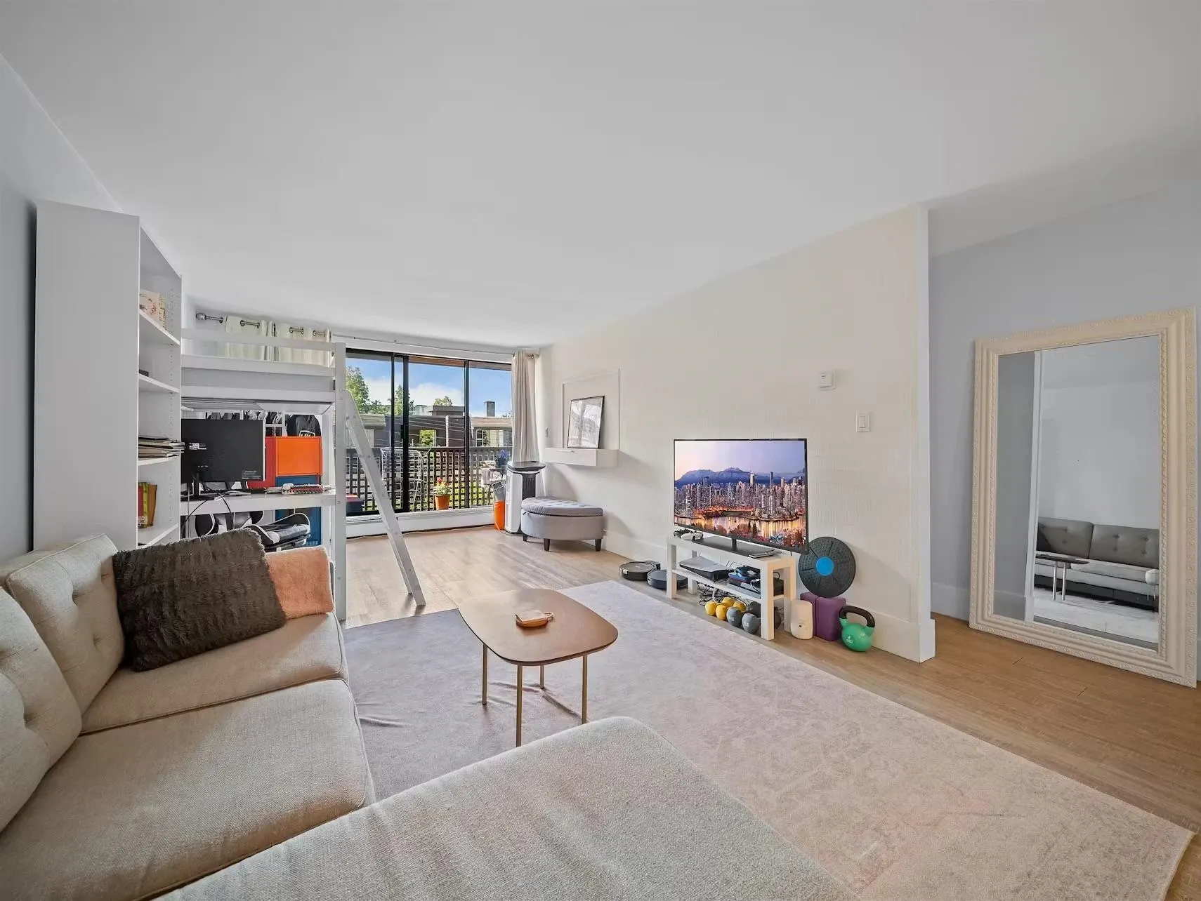 141 W 13th Street #210