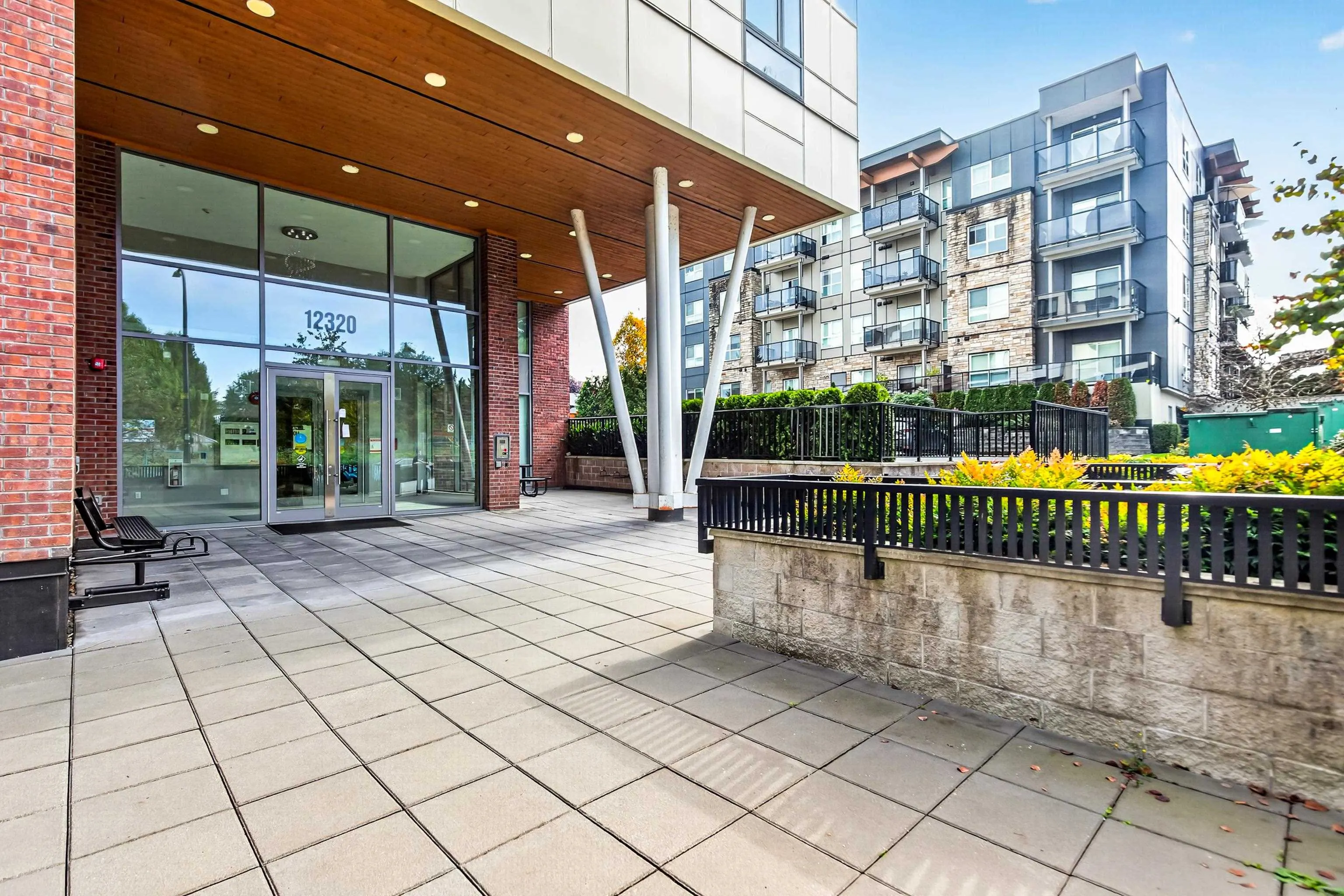 12320 222 Street #318