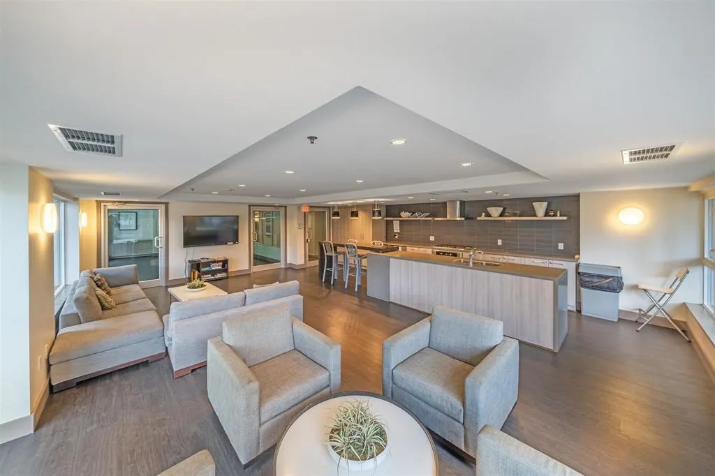 608 Belmont Street #308