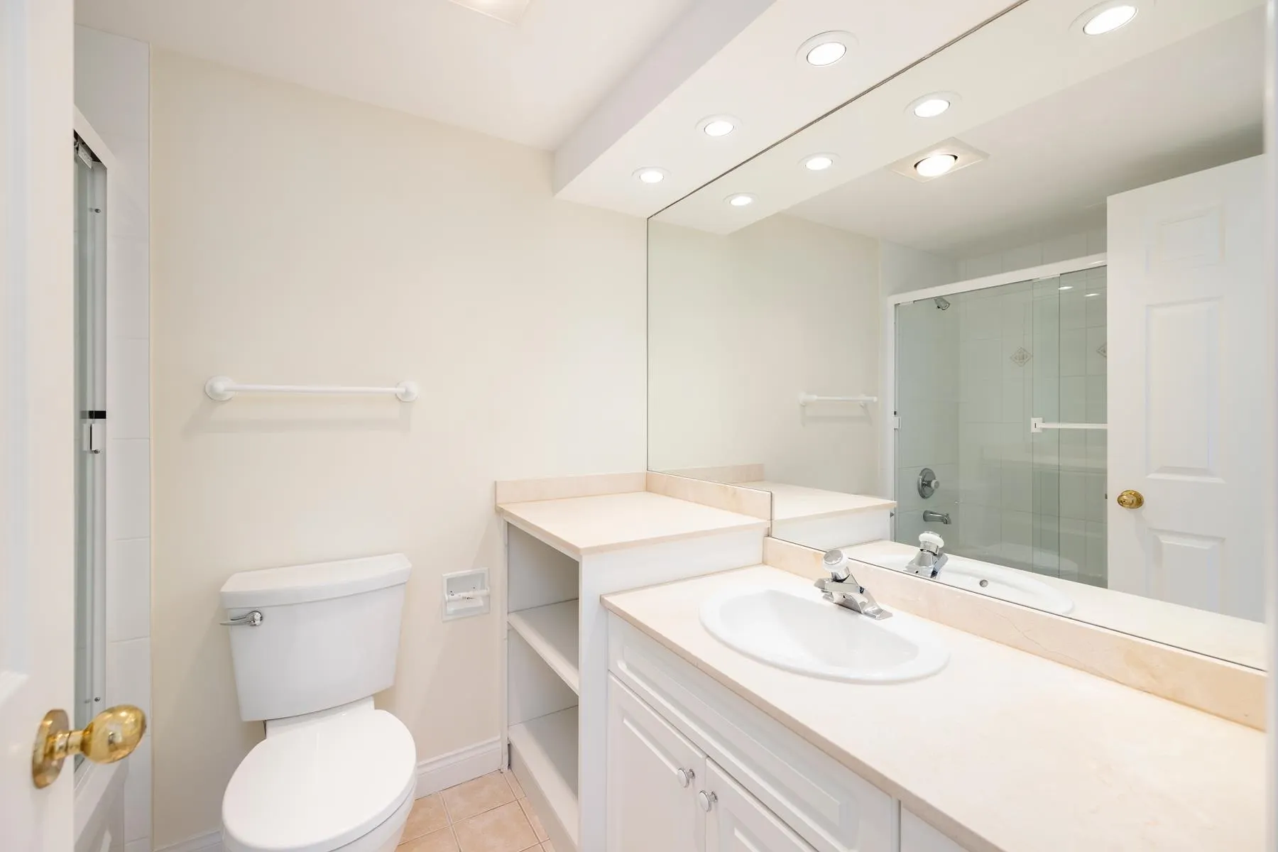 1737 Duchess Avenue #703