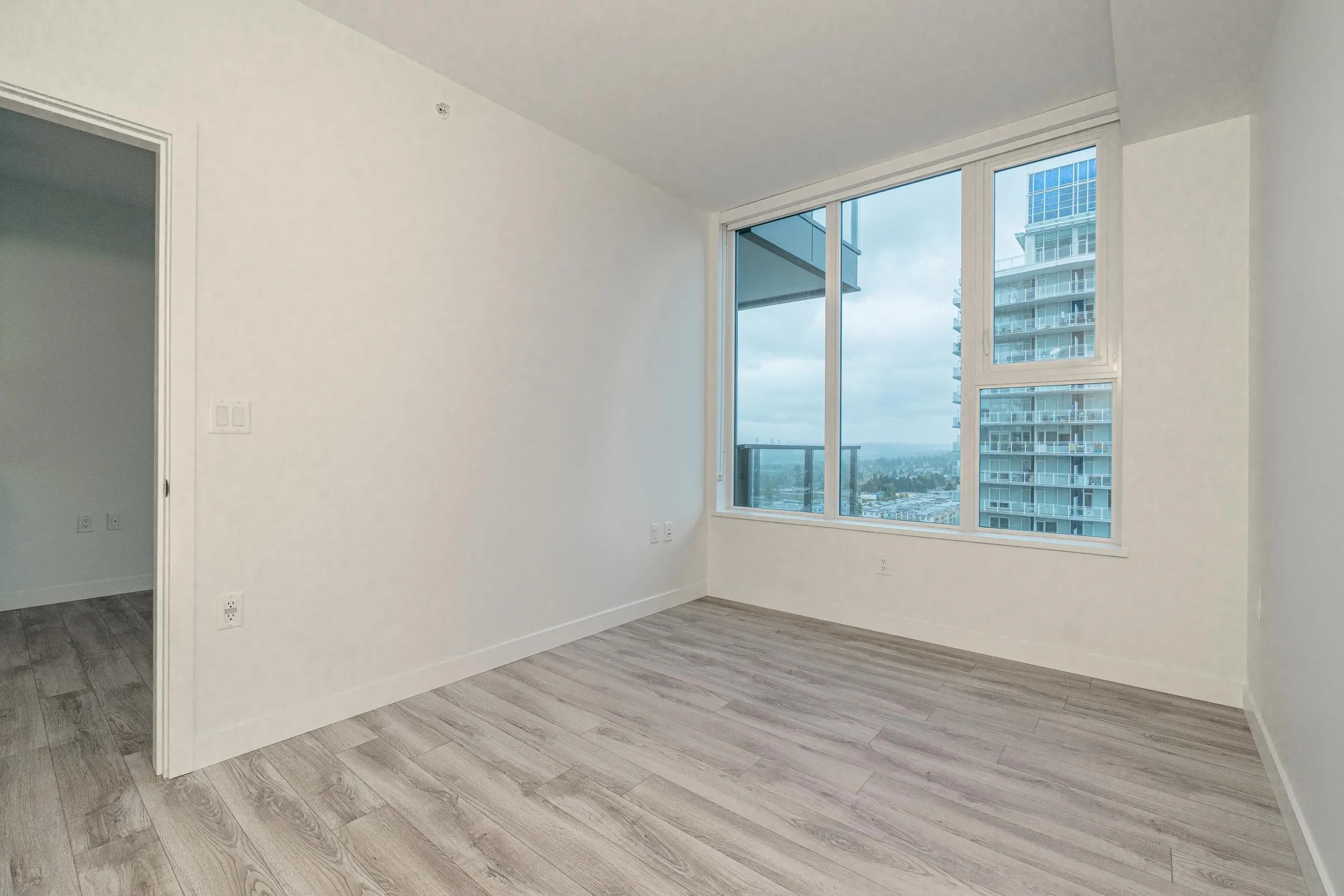 6699 Dunblane Avenue #2006