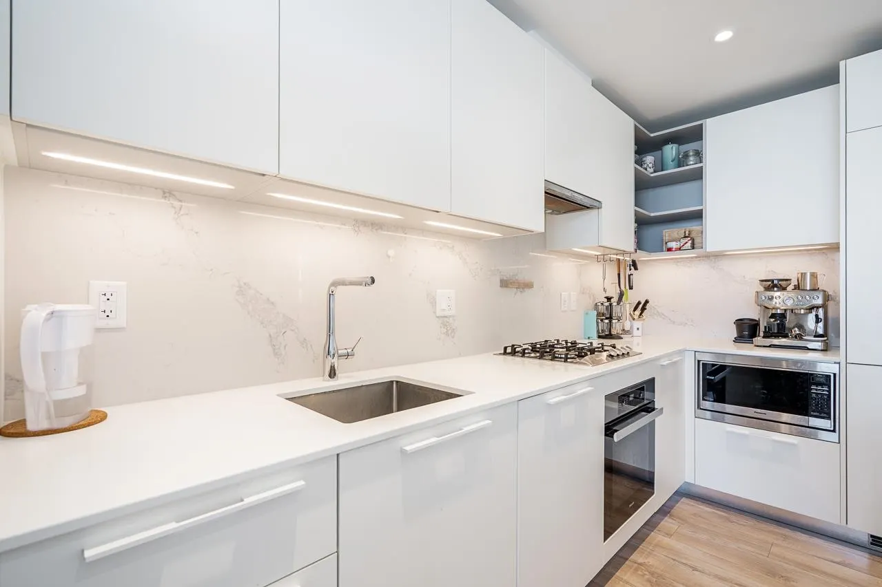 6699 Dunblane Avenue #2905