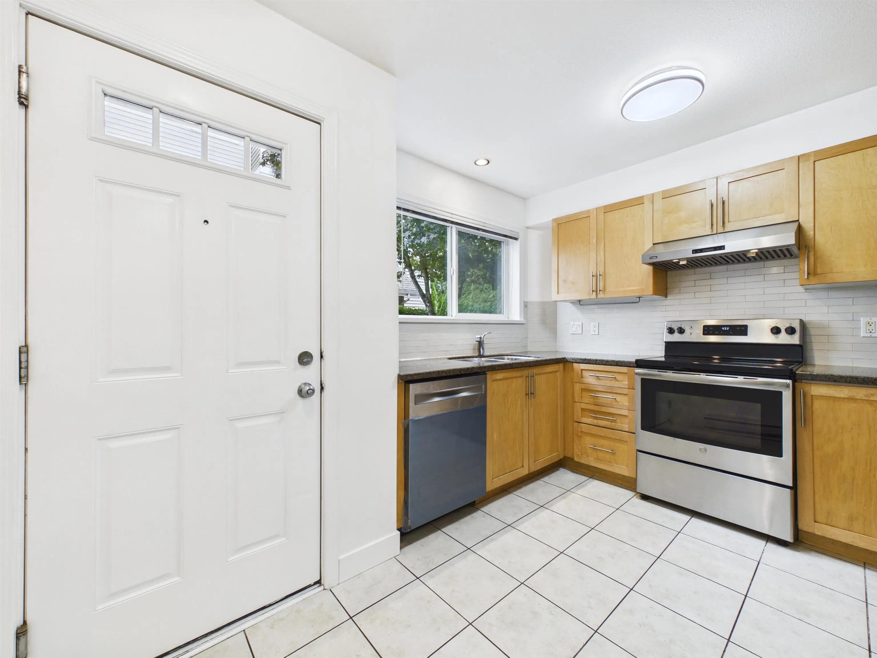 5525 Halley Avenue #7