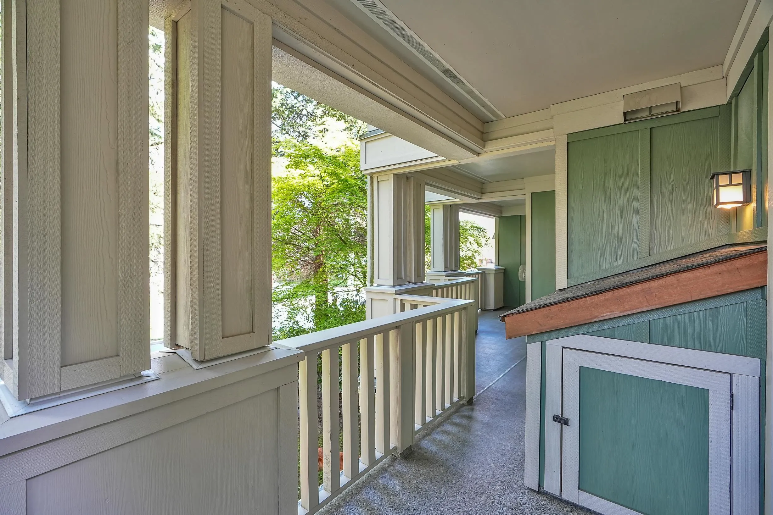 15350 16a Avenue #211